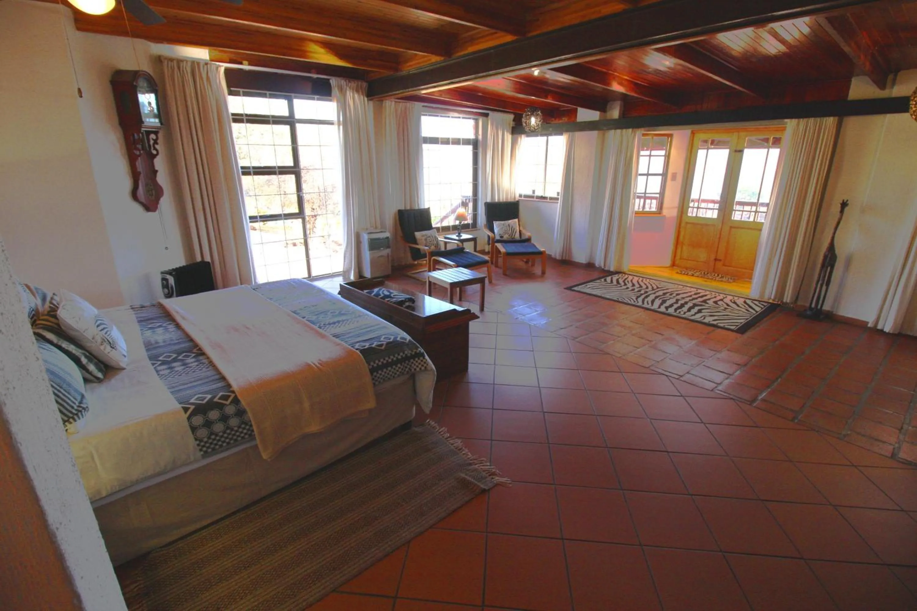 Bedroom, Bed in Acra-Retreat Mountain View Lodge