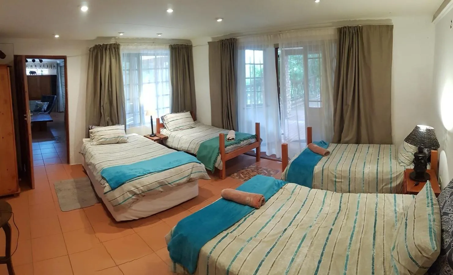 Bed in Acra-Retreat Mountain View Lodge