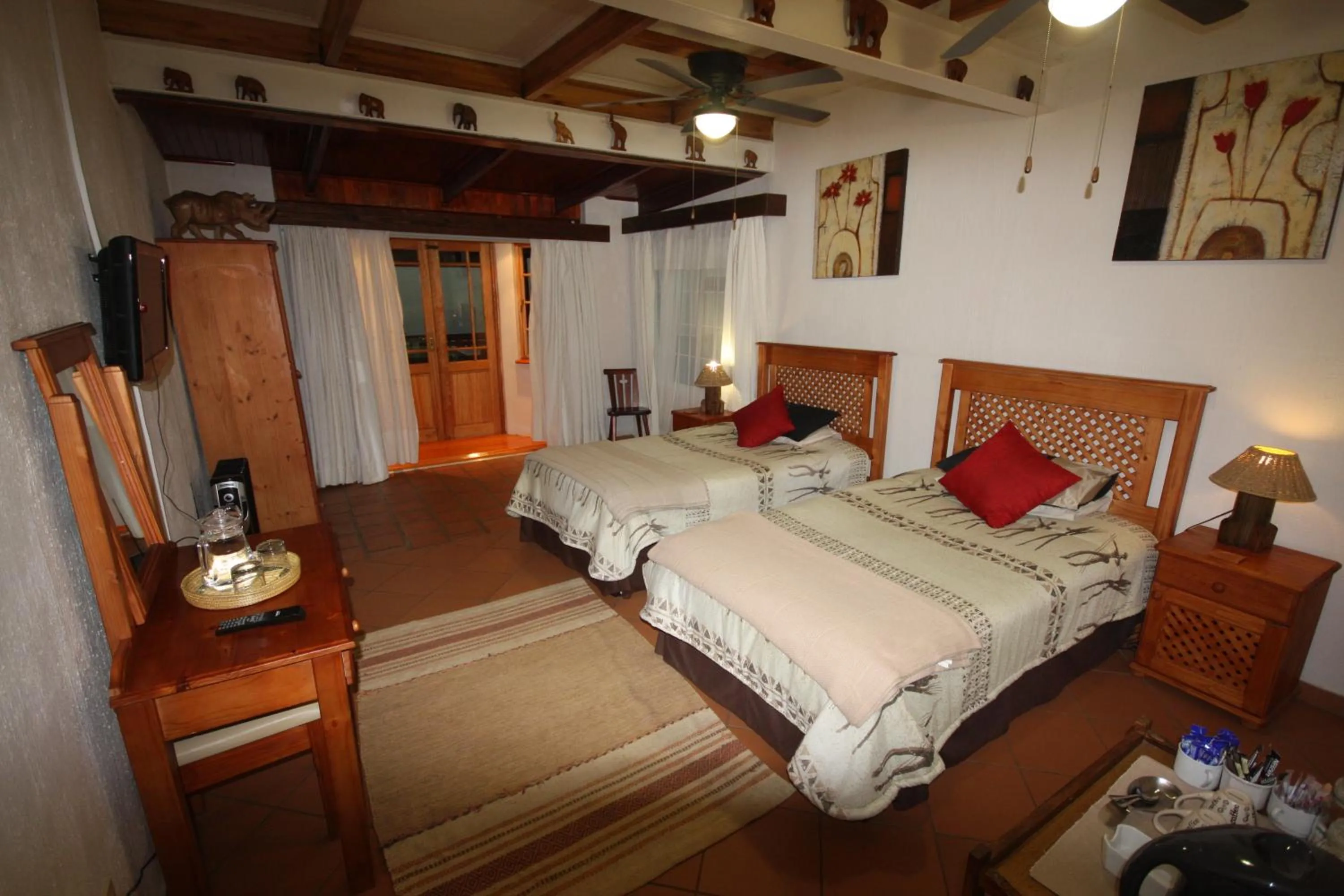 Bedroom, Bed in Acra-Retreat Mountain View Lodge