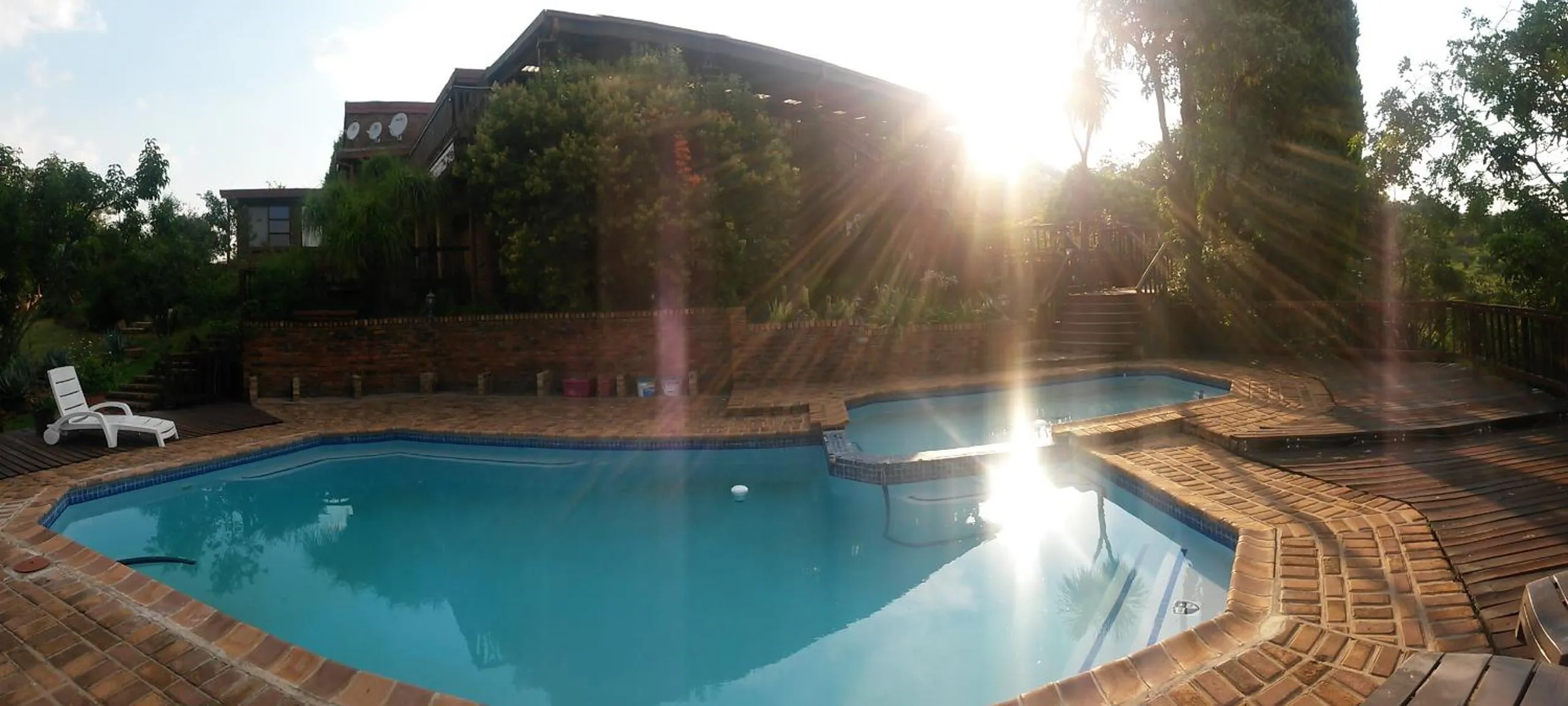Swimming pool in Acra-Retreat Mountain View Lodge