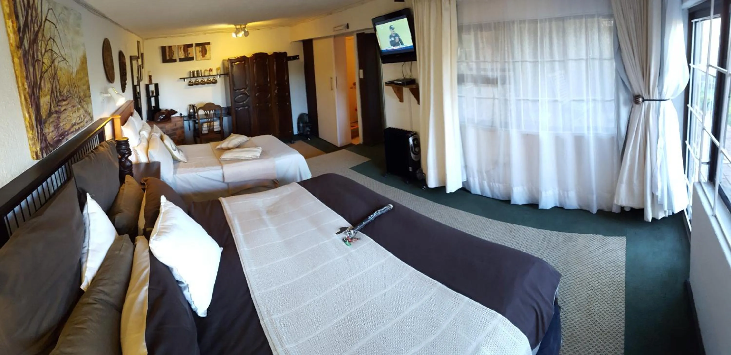 Bed in Acra-Retreat Mountain View Lodge