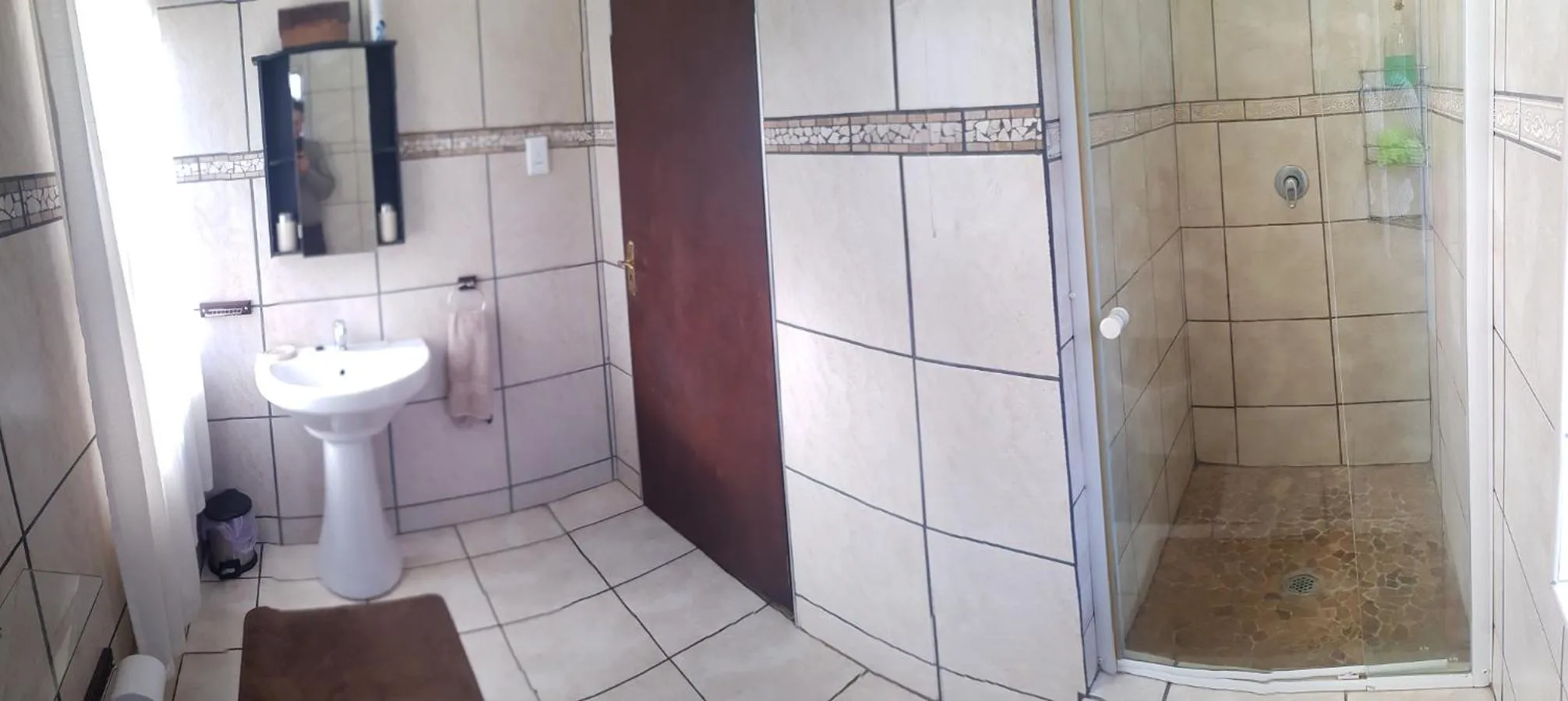 Bathroom in Acra-Retreat Mountain View Lodge