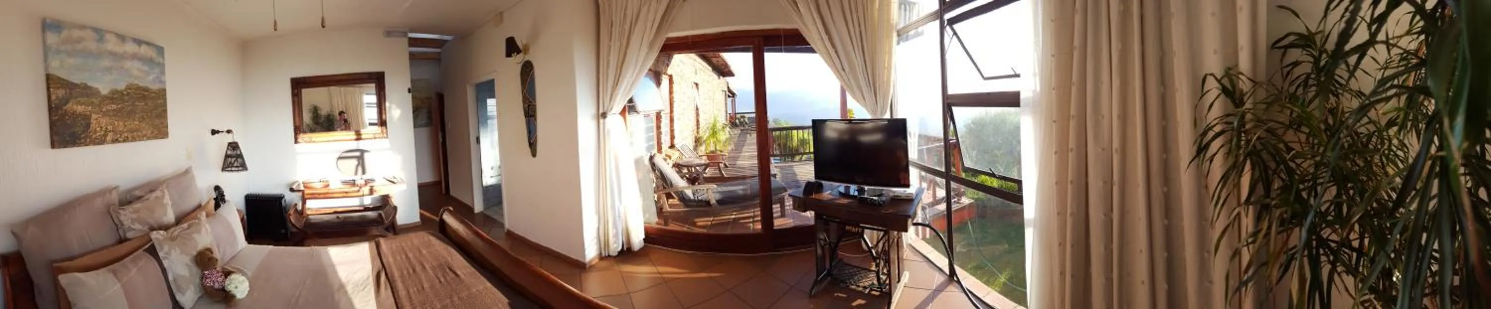 Photo of the whole room in Acra-Retreat Mountain View Lodge