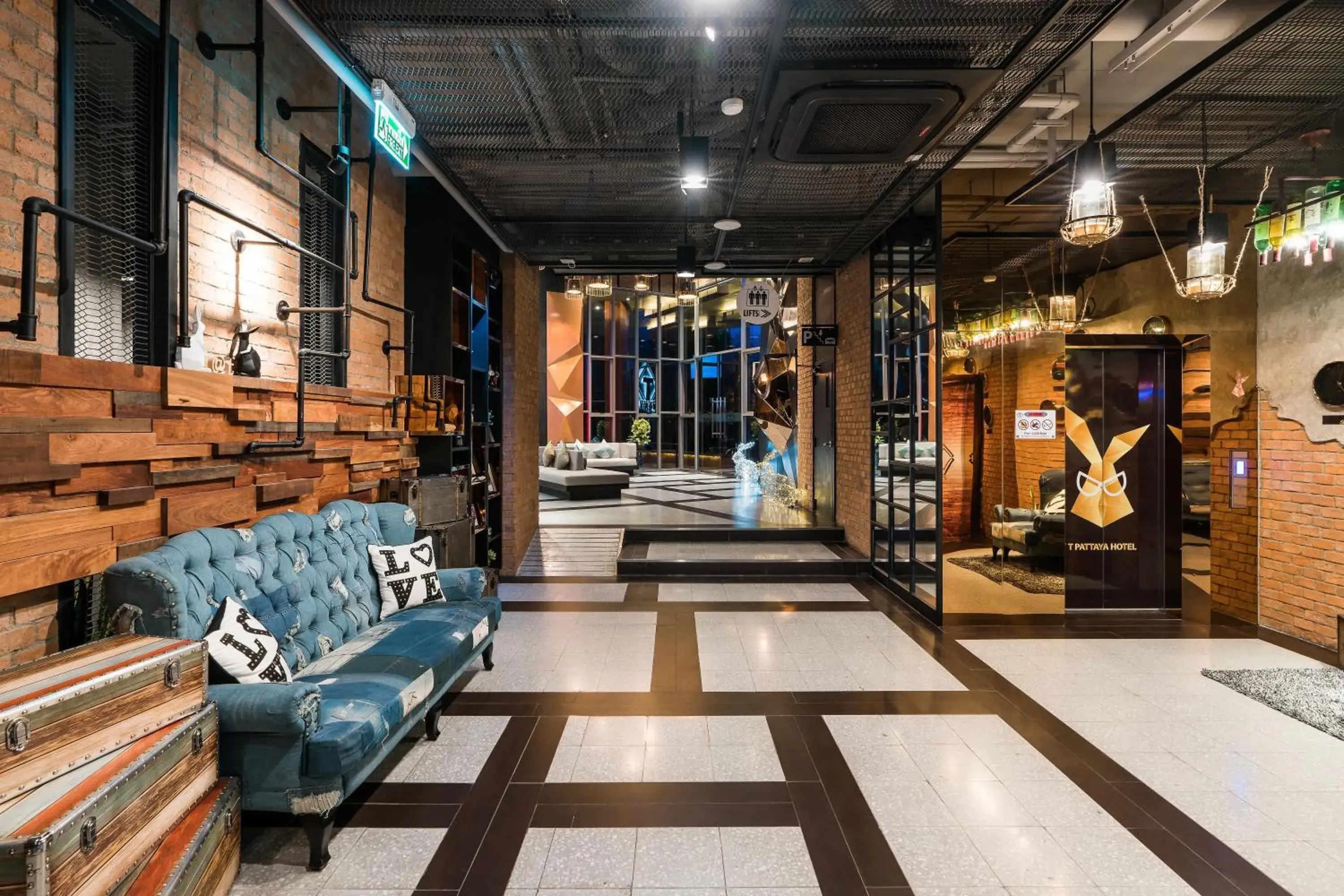 Lobby or reception in SureStay Plus by Best Western T Pattaya Lobby or reception in SureStay Plus by Best Western T Pattaya