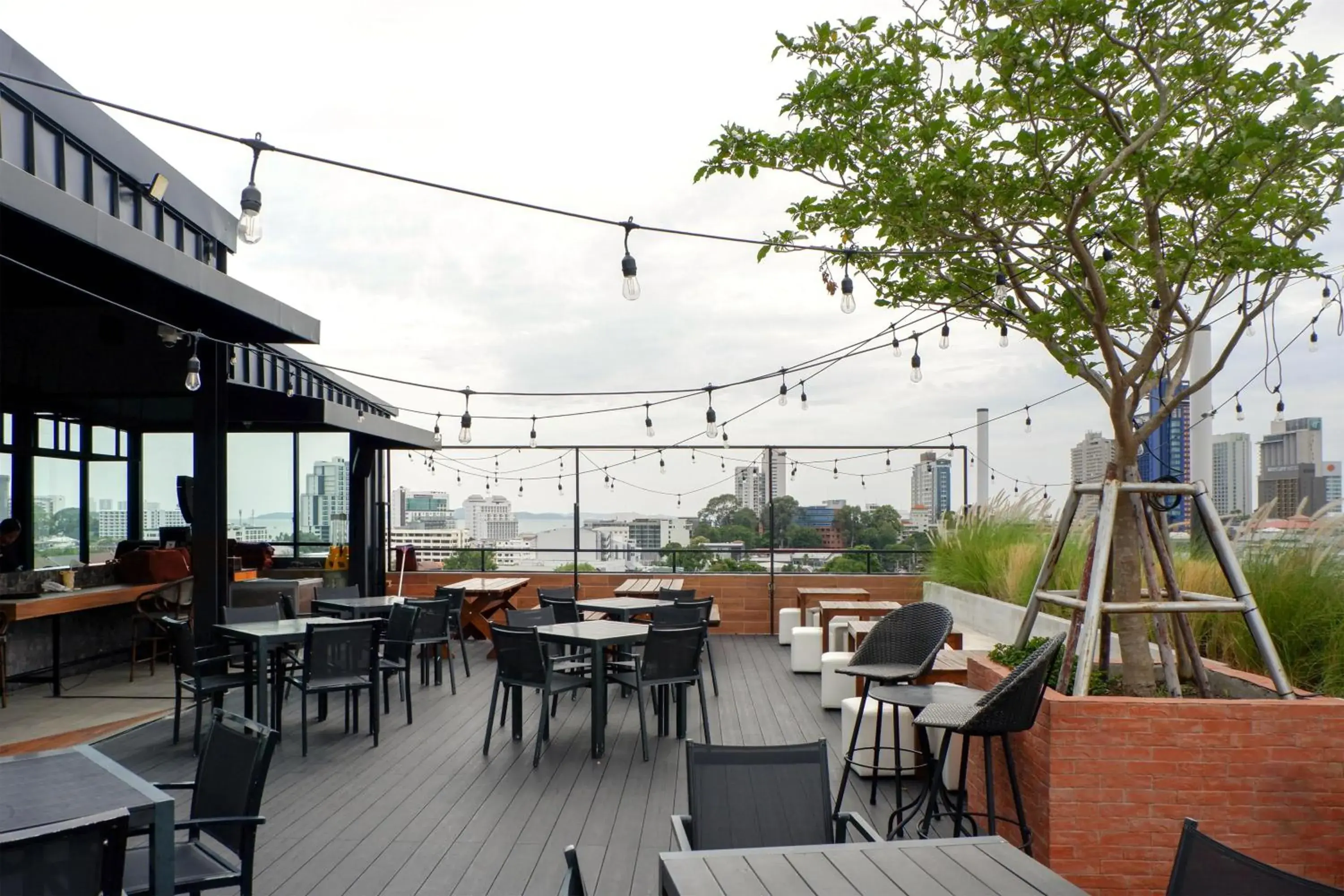 Property building in SureStay Plus by Best Western T Pattaya Property building in SureStay Plus by Best Western T Pattaya