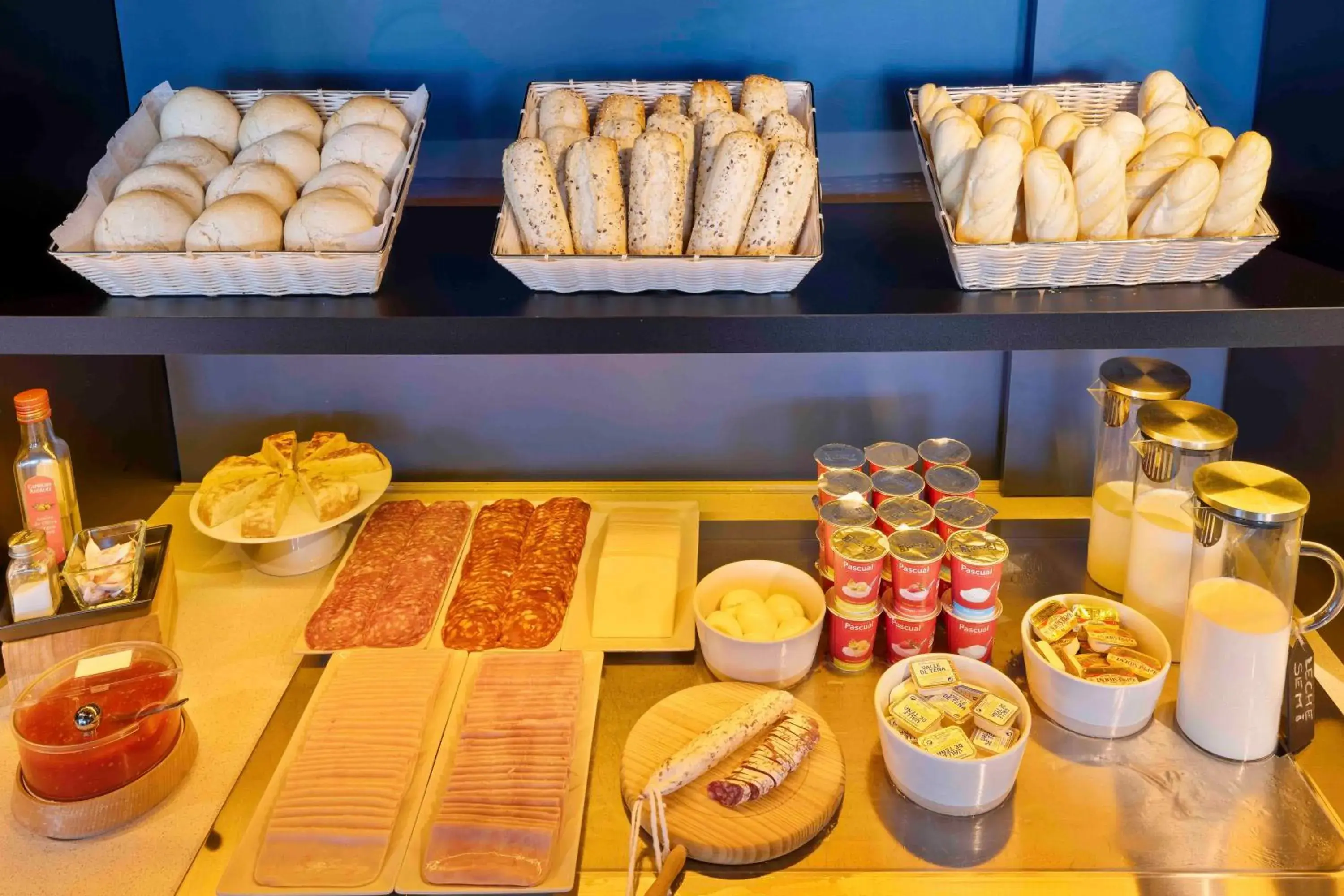 Buffet breakfast in B&B HOTEL Albacete Buffet breakfast in B&B HOTEL Albacete