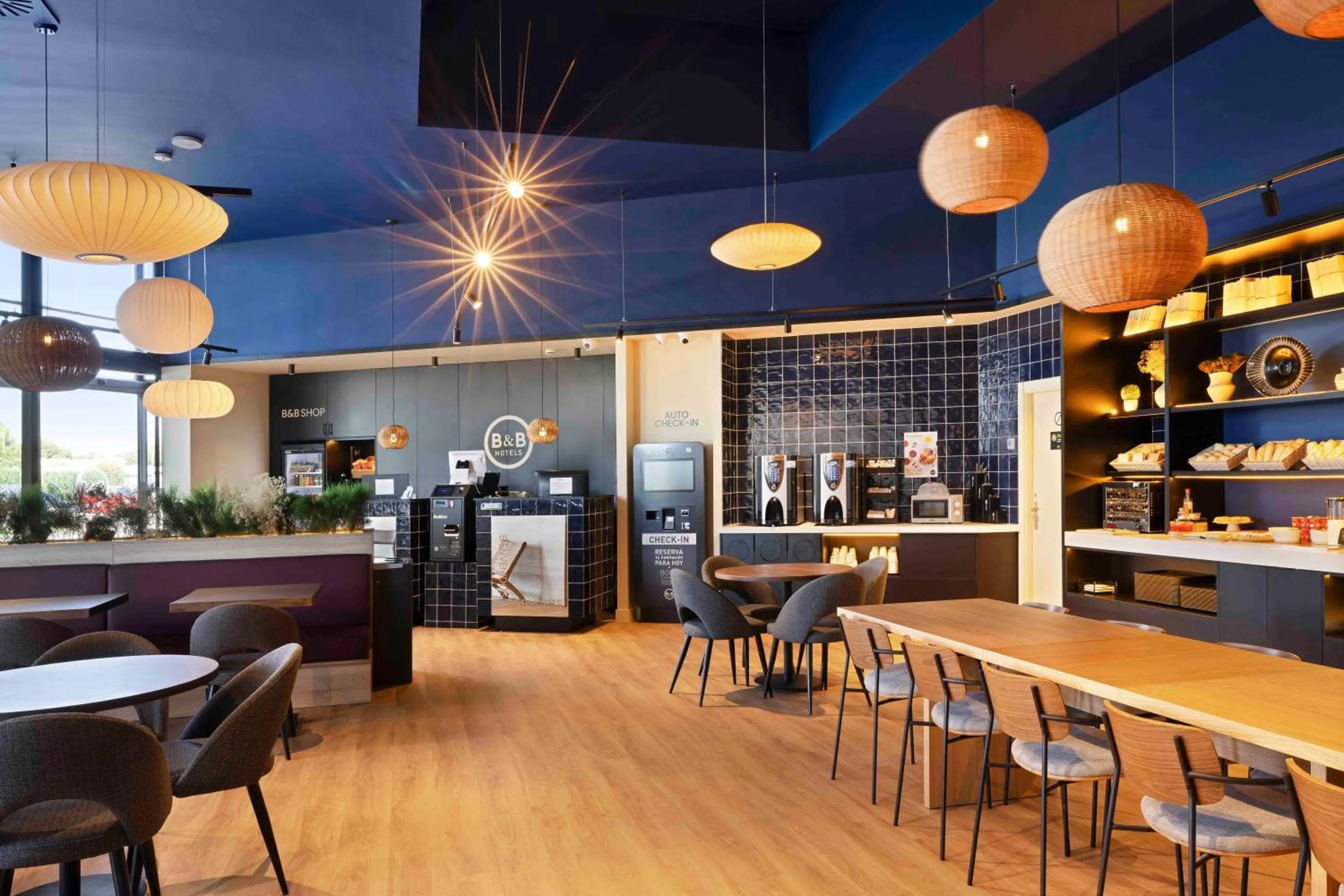 Restaurant/places to eat in B&B HOTEL Albacete