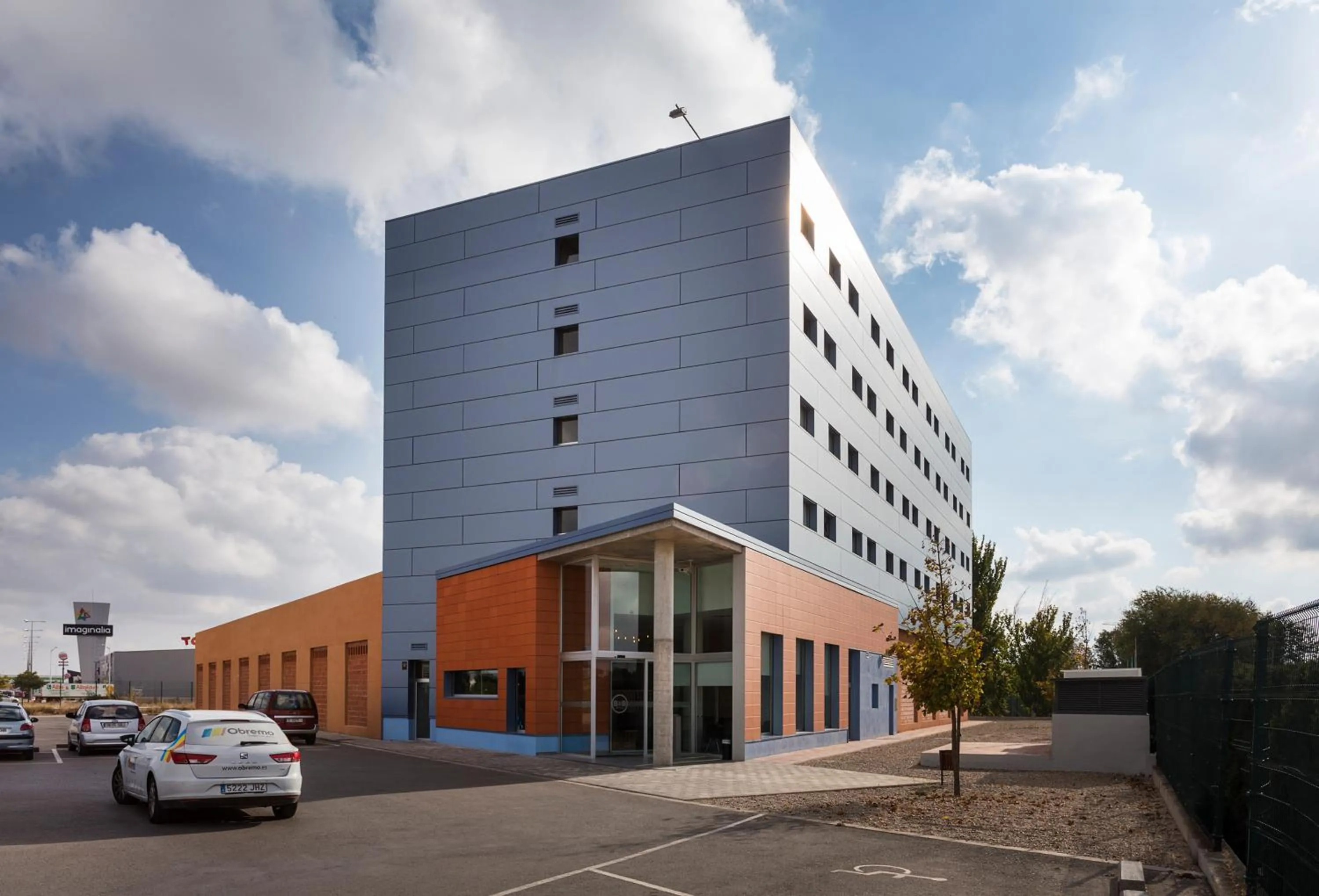 Facade/entrance in B&B HOTEL Albacete