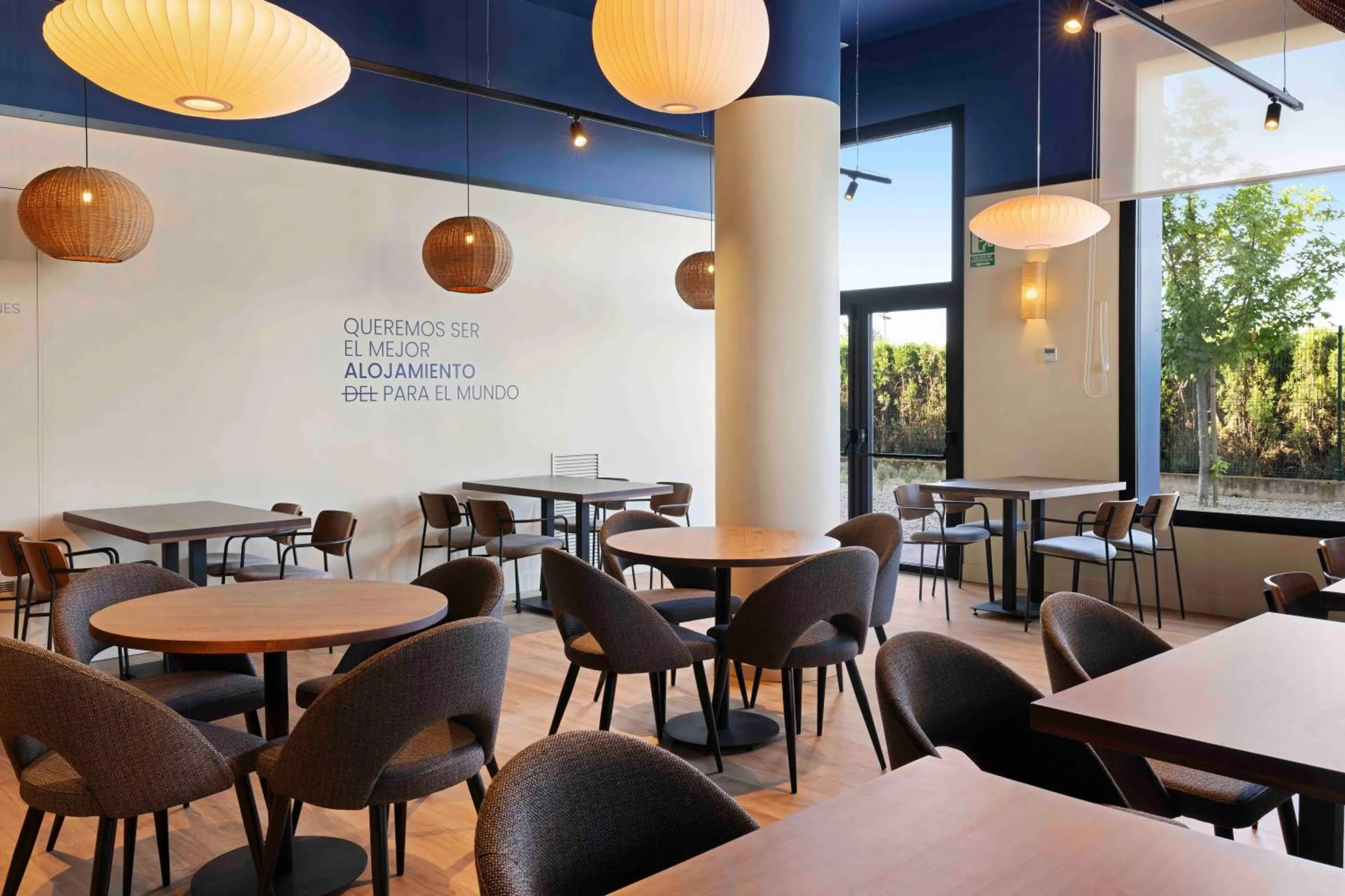 Restaurant/places to eat in B&B HOTEL Albacete