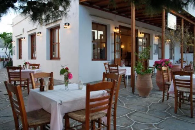 Artemon Hotel