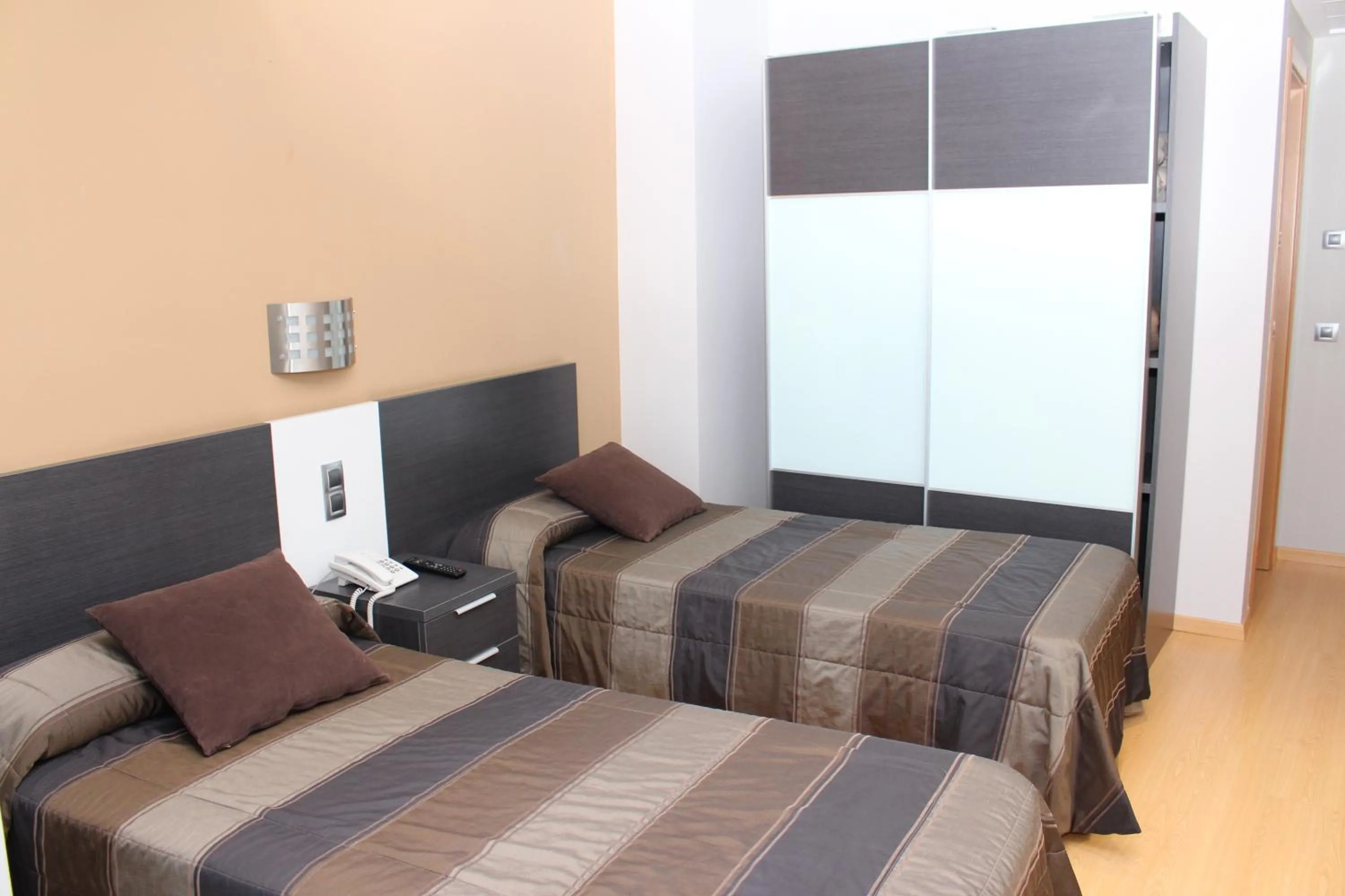 Bedroom, Bed in Hotel Ciutat d'Amposta