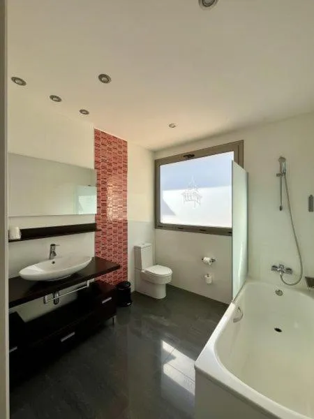 Bathroom in Hotel Spa La Central - Adults Only