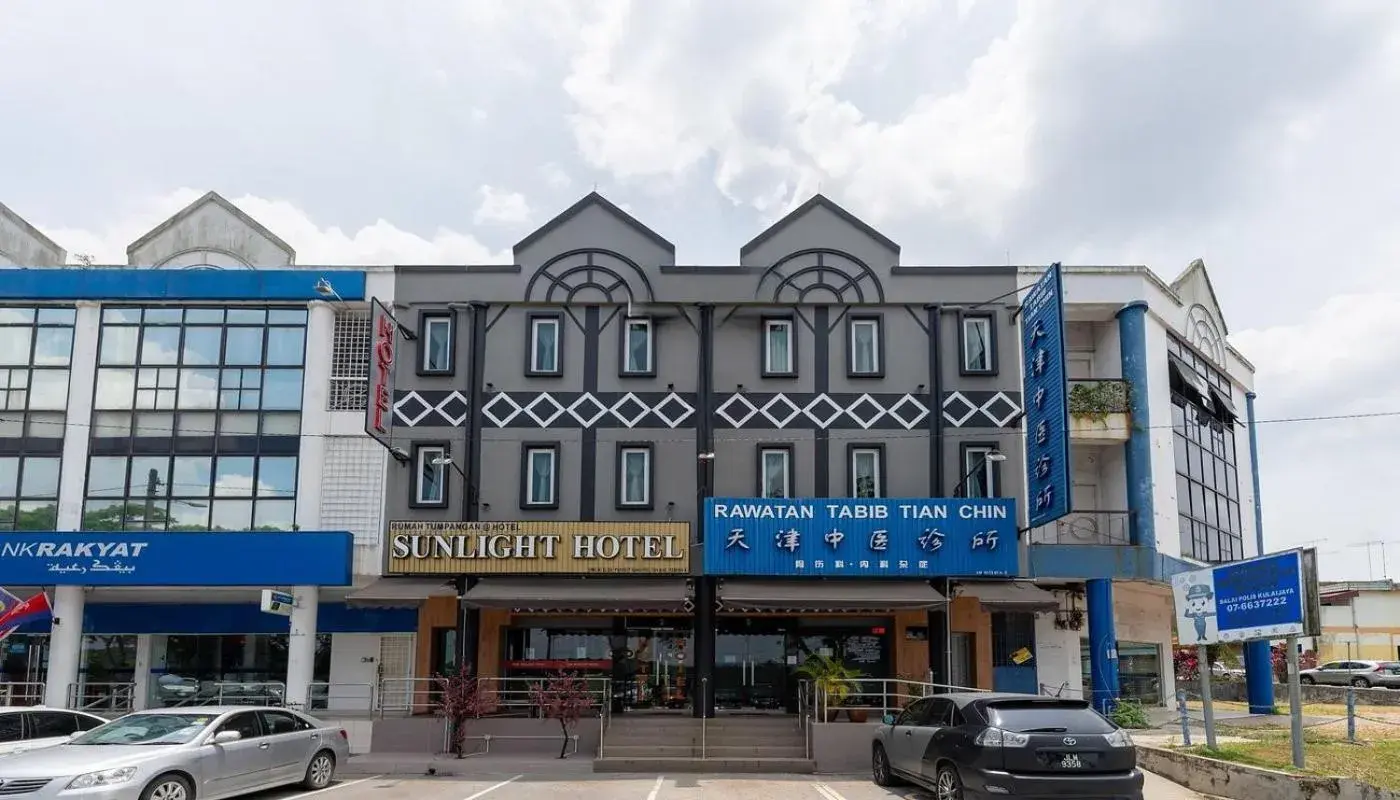 Property building in Sunlight Hotel Kulai Property building in Sunlight Hotel Kulai