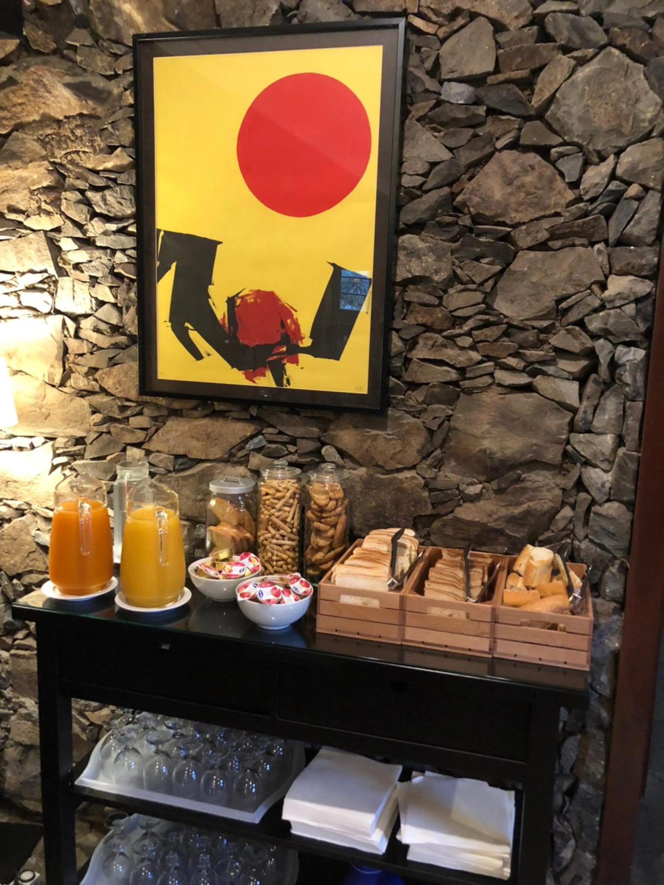 Buffet breakfast in Hotel Rural Ibo Alfaro - OFFLINE HOTEL