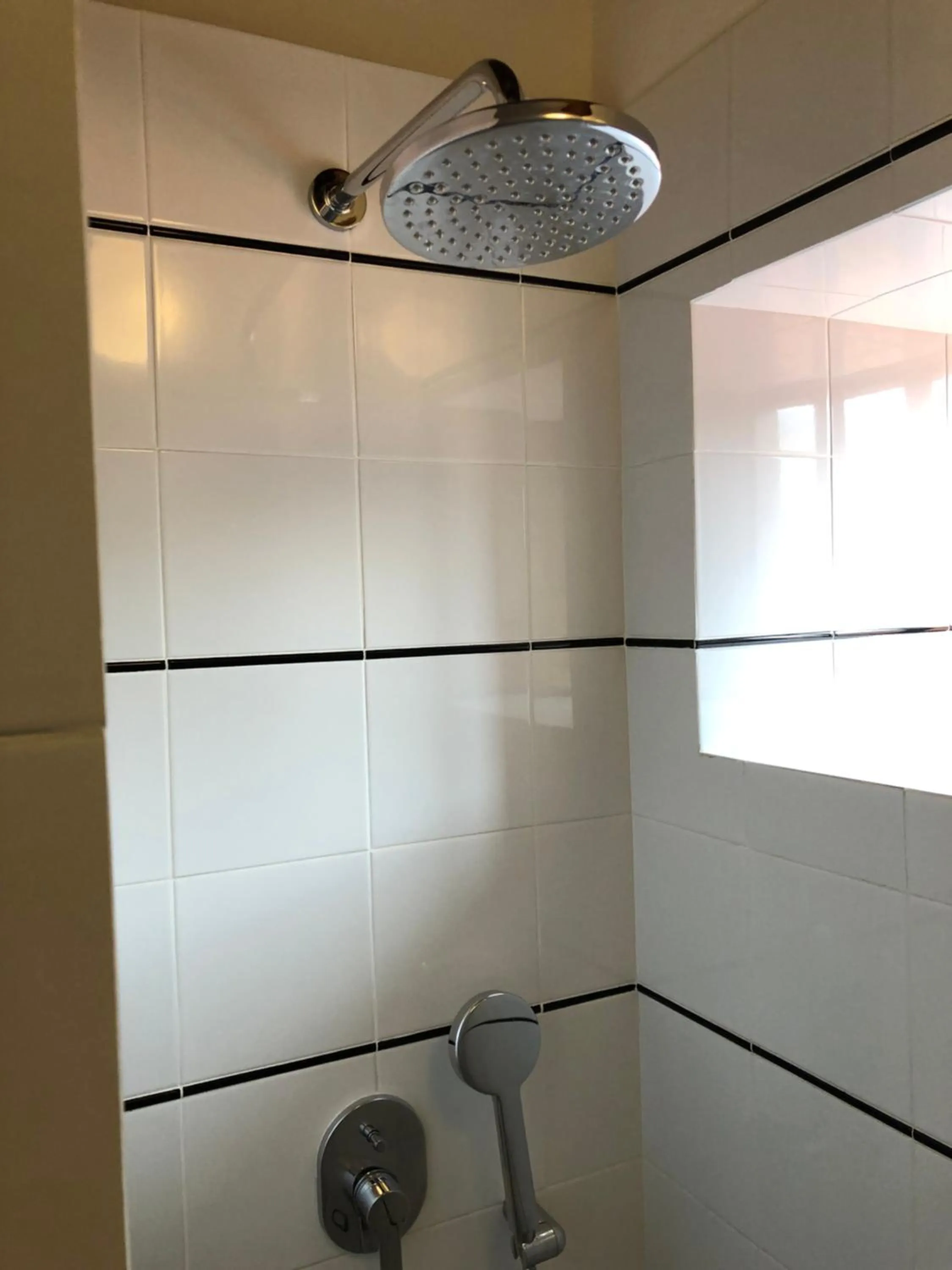 Shower in Hotel Rural Ibo Alfaro - OFFLINE HOTEL