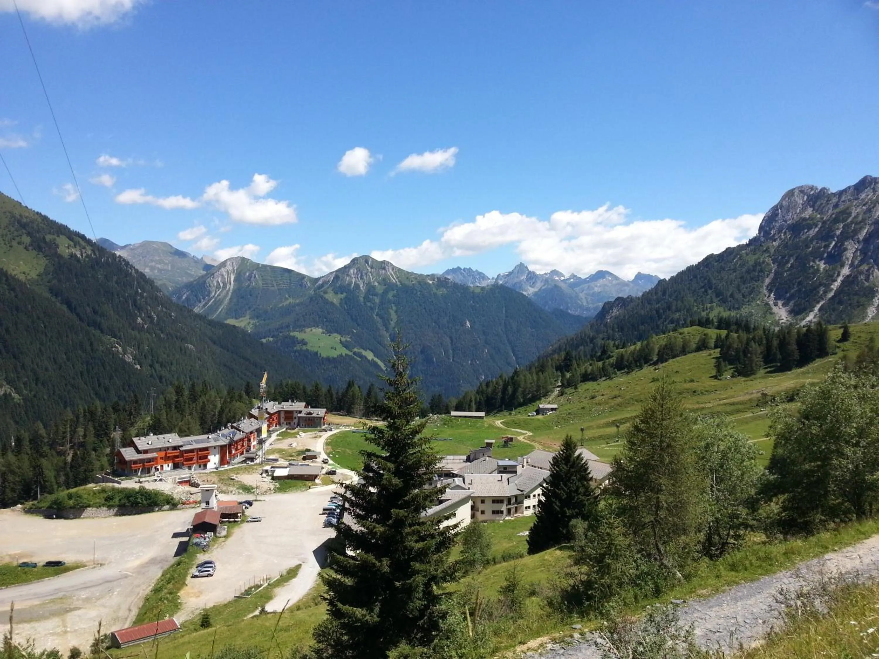 Natural landscape in AR Mountains Lodge Villachiara