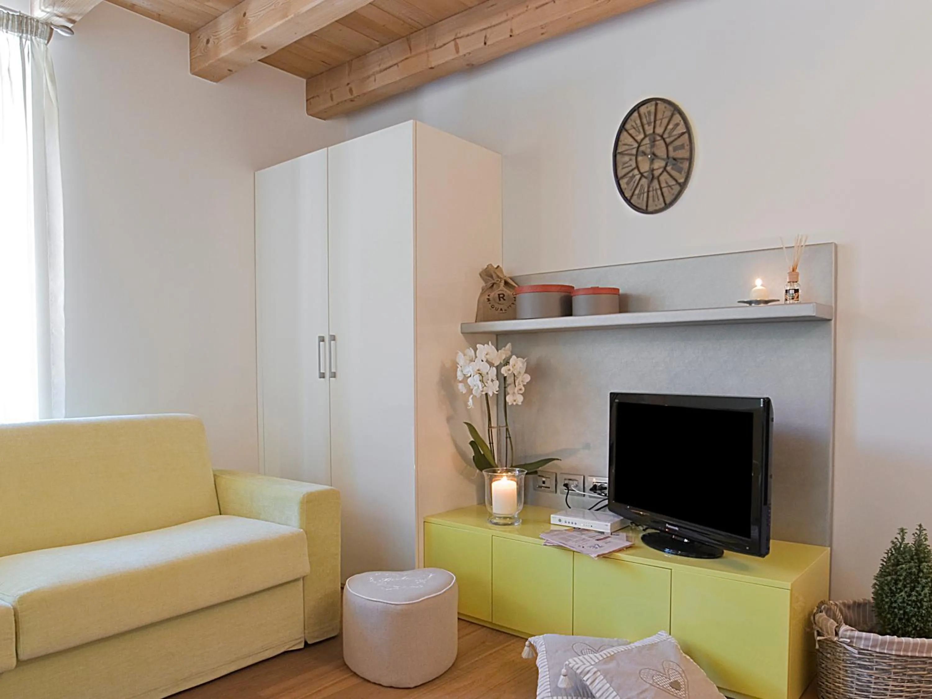 Living room in AR Mountains Lodge Villachiara