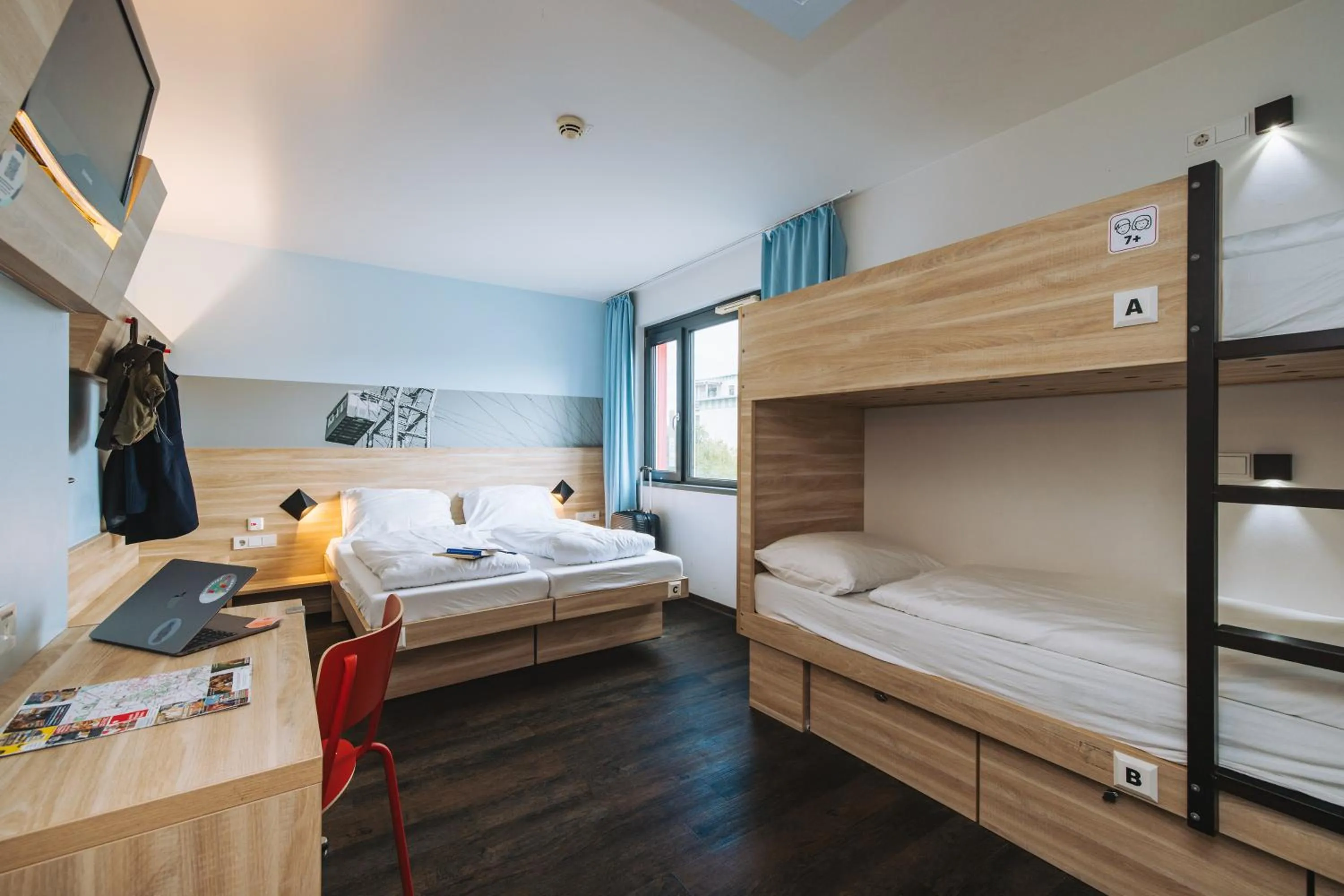 Bedroom, Bed in MEININGER Hotel Wien Downtown Franz