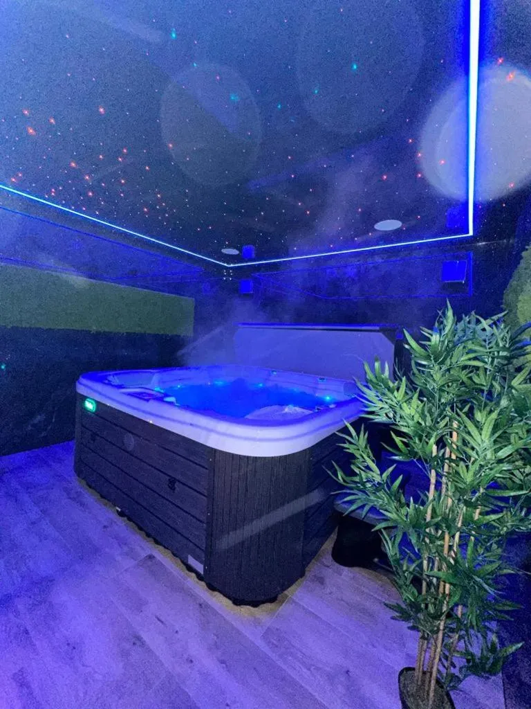 Hot Tub in Ośrodek Promenada- Faleza