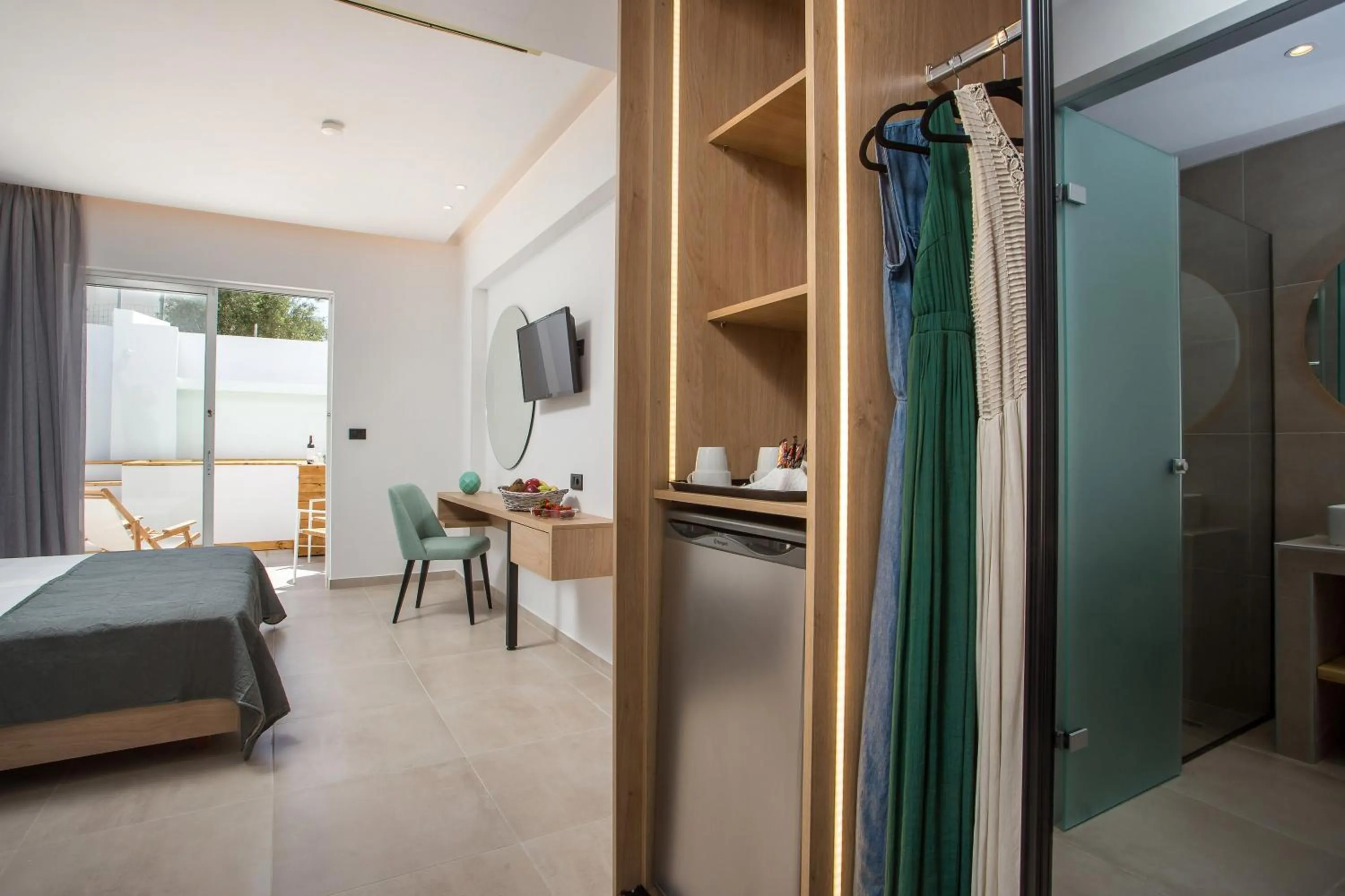 Bedroom, Bed in CasaStavris - Aparts & Pool Suites