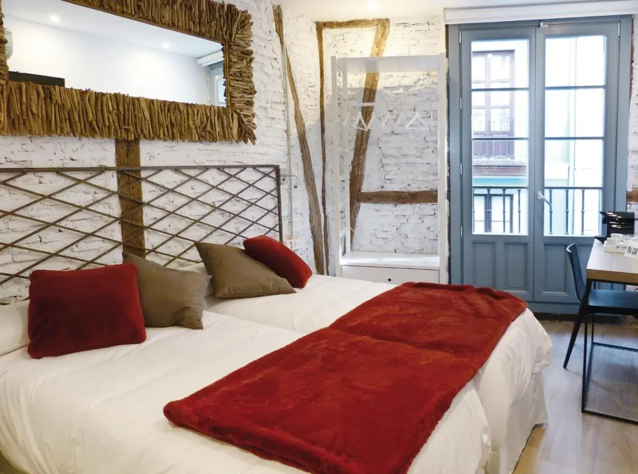 Deluxe Twin Room in Pensión Lo Bilbao Deluxe Twin Room in Pensión Lo Bilbao