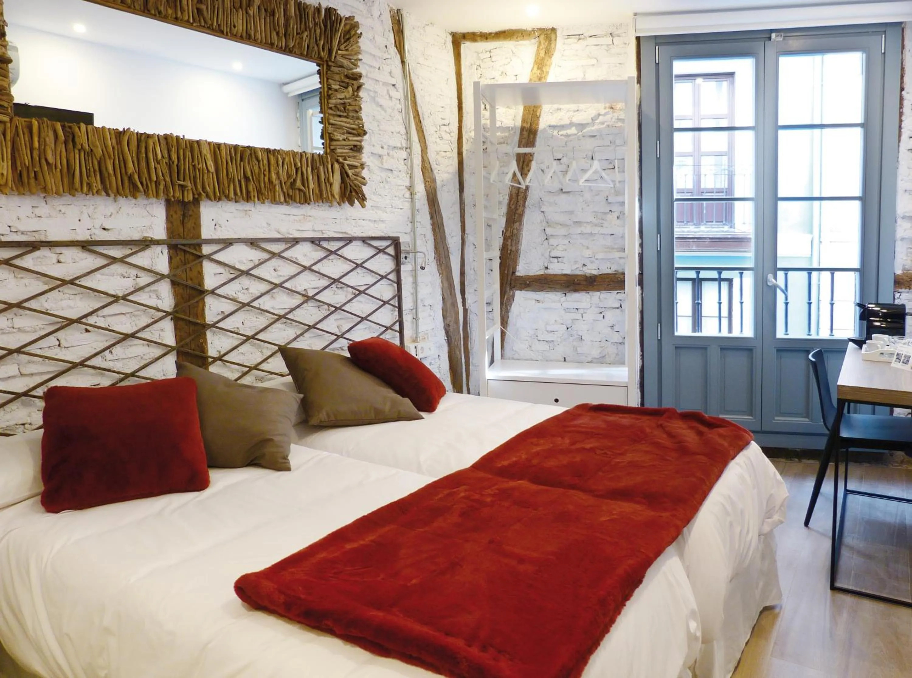 Photo of the whole room, Bed in Pensión Lo Bilbao