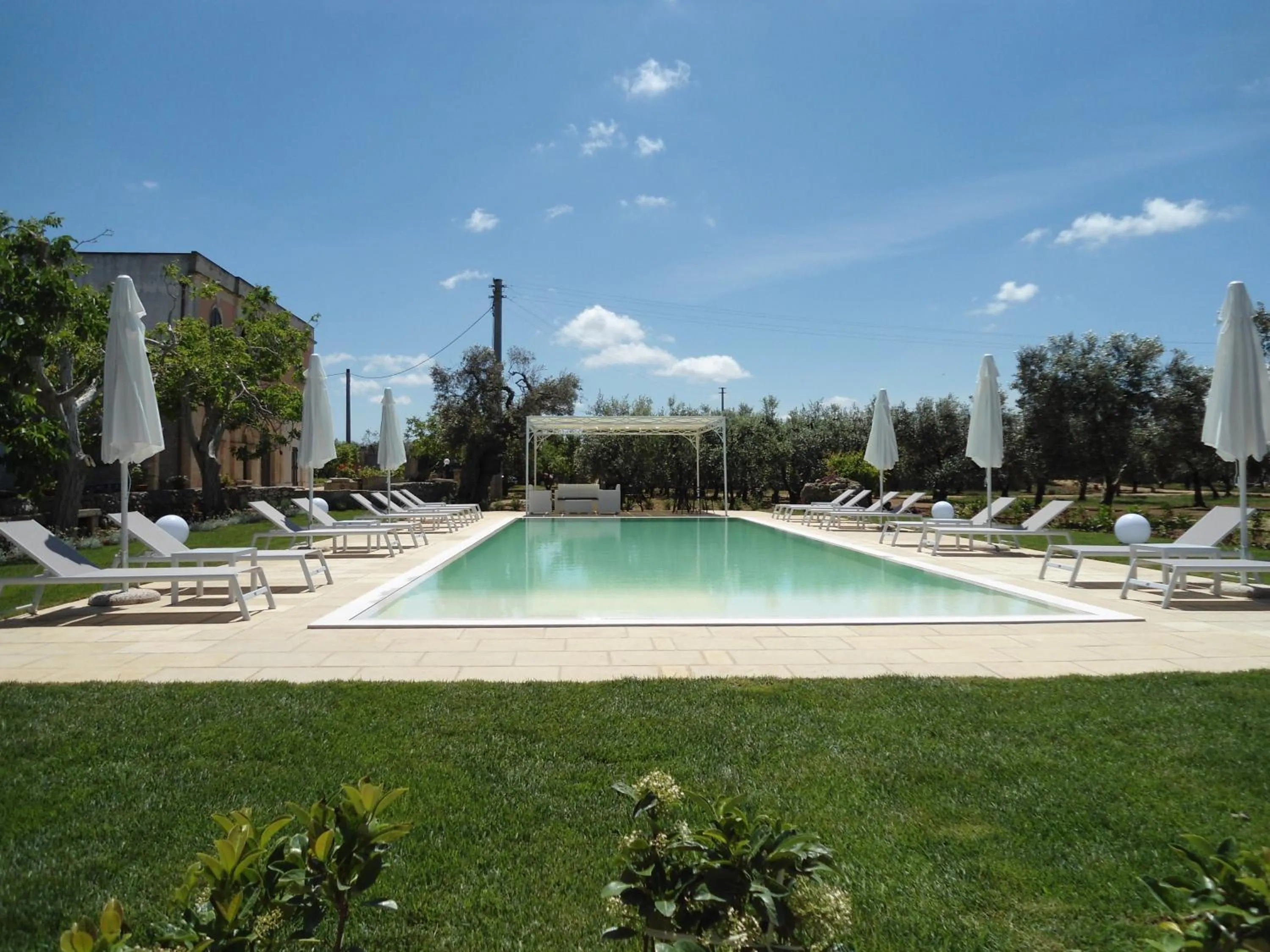 Swimming pool in Tenuta Pigliano Hotel