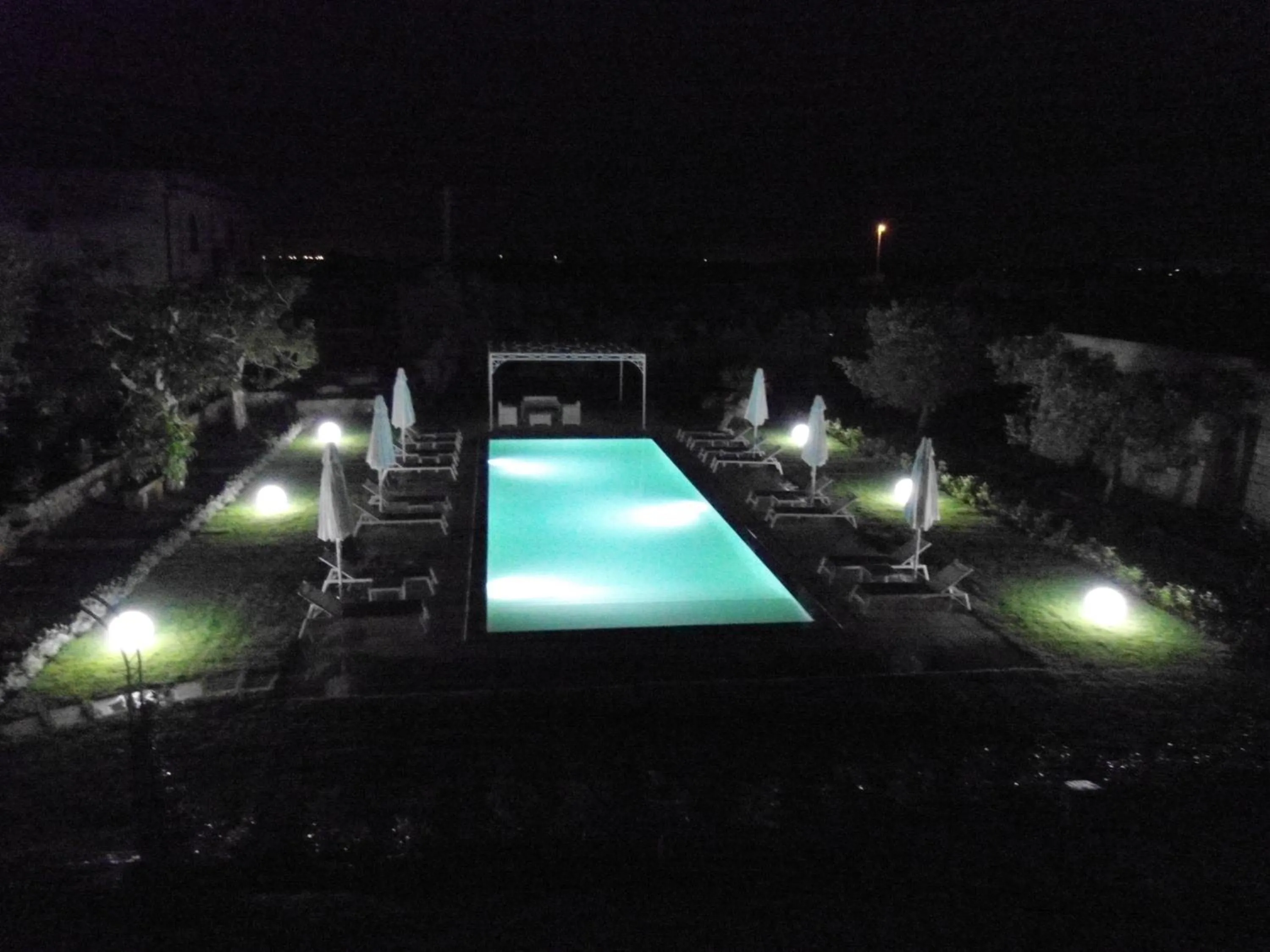 Swimming pool in Tenuta Pigliano Hotel