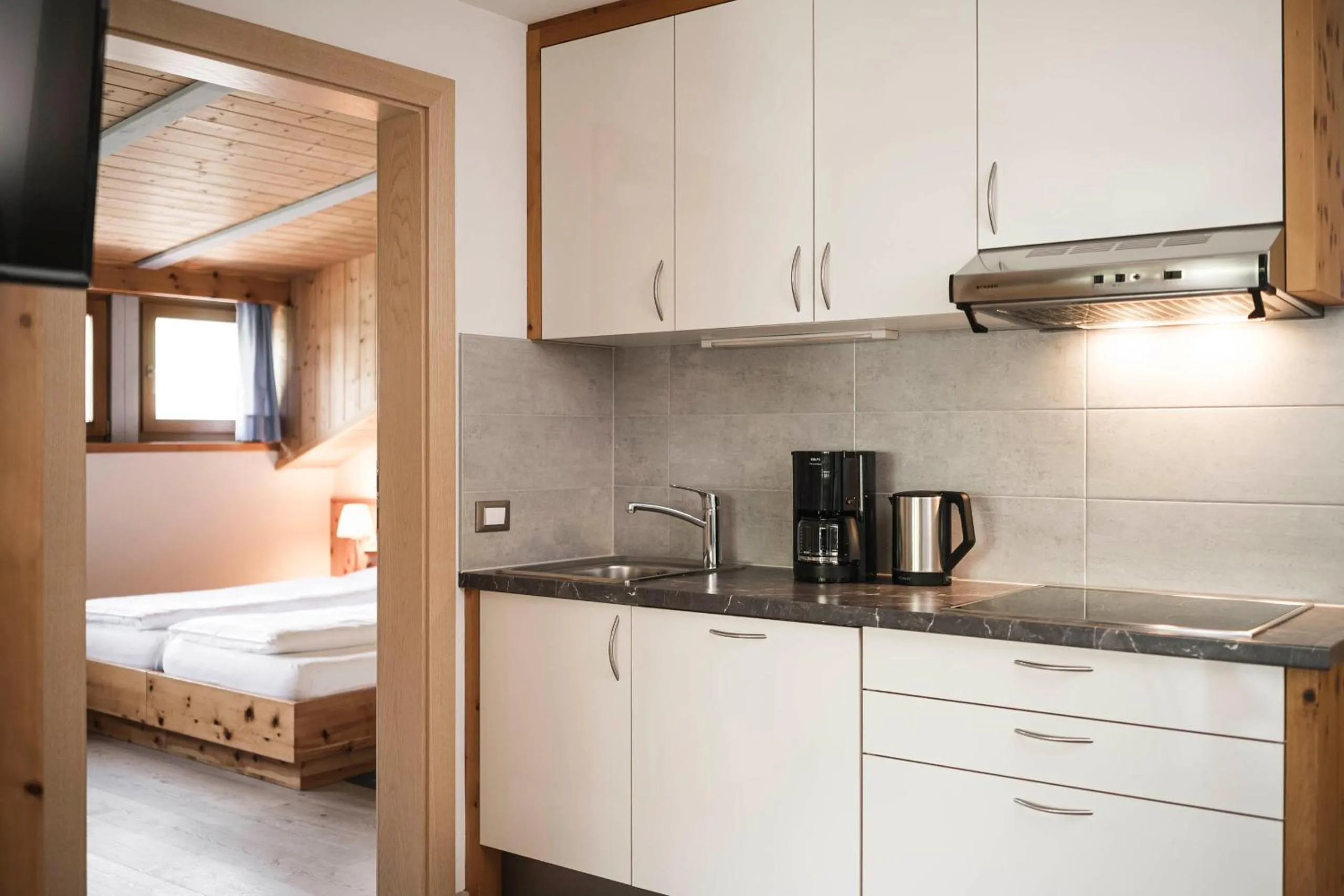 Kitchen or kitchenette, Bed in Christophorus Mountain Residence