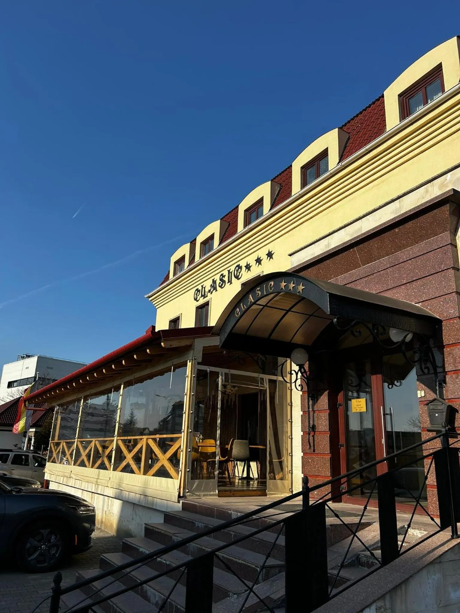 Property building in Hotel Clasic