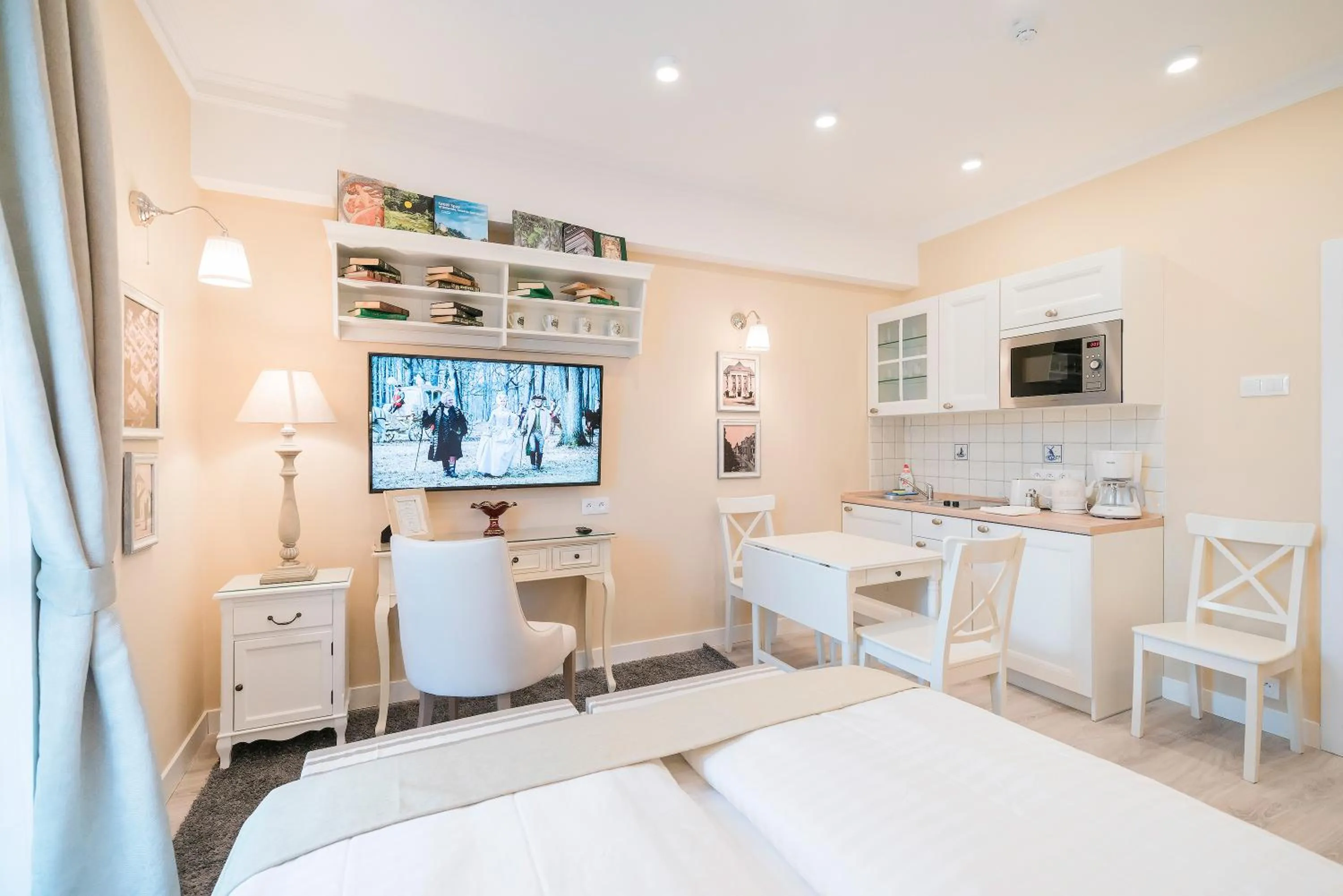 Seating area, Bed in Revelton Studios Františkovy Lázně