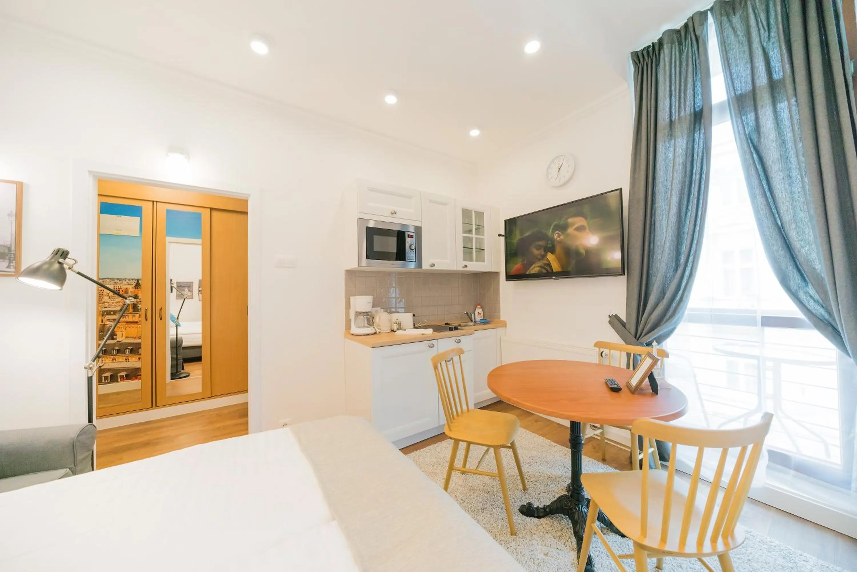 Photo of the whole room in Revelton Studios Františkovy Lázně