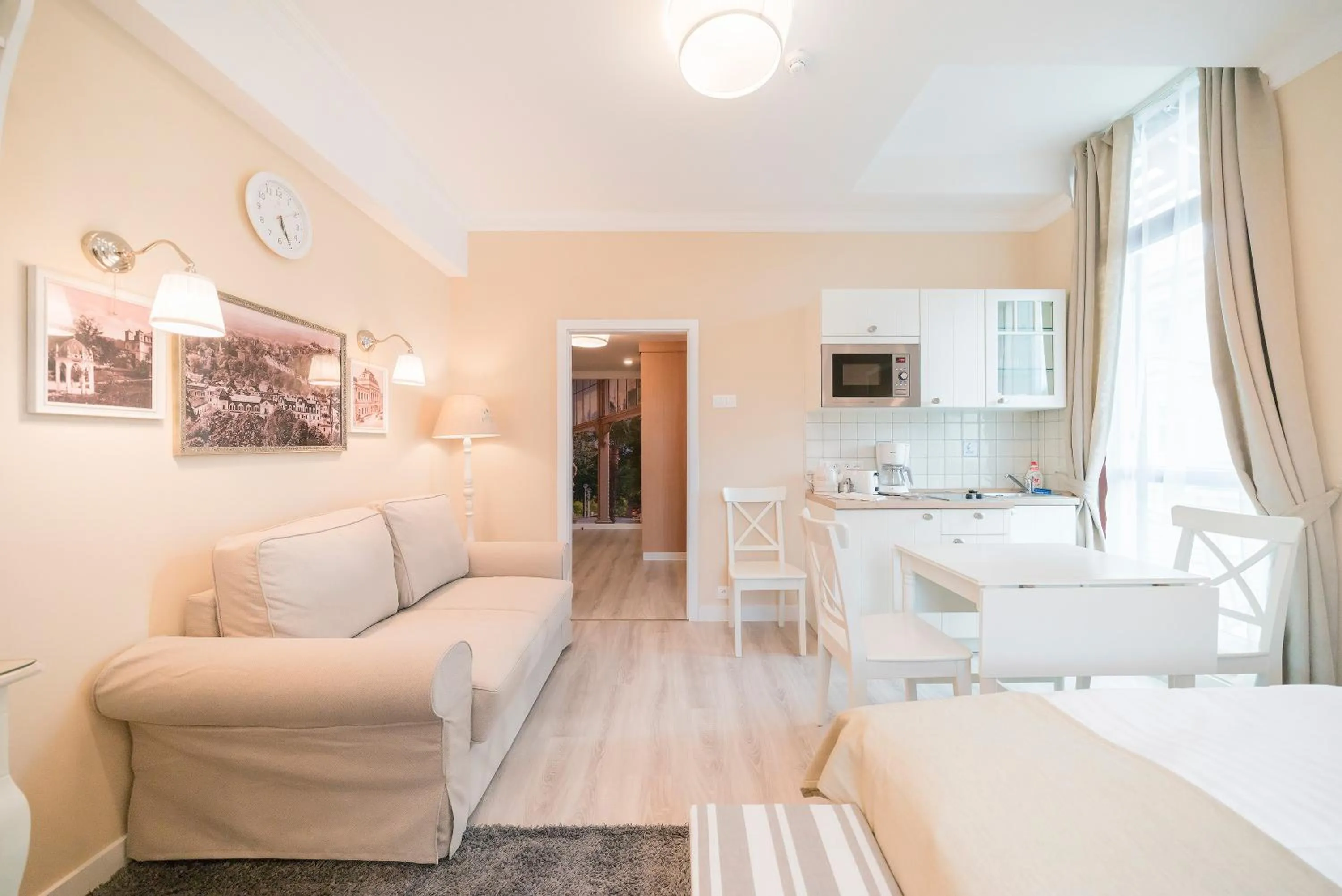 Photo of the whole room in Revelton Studios Františkovy Lázně