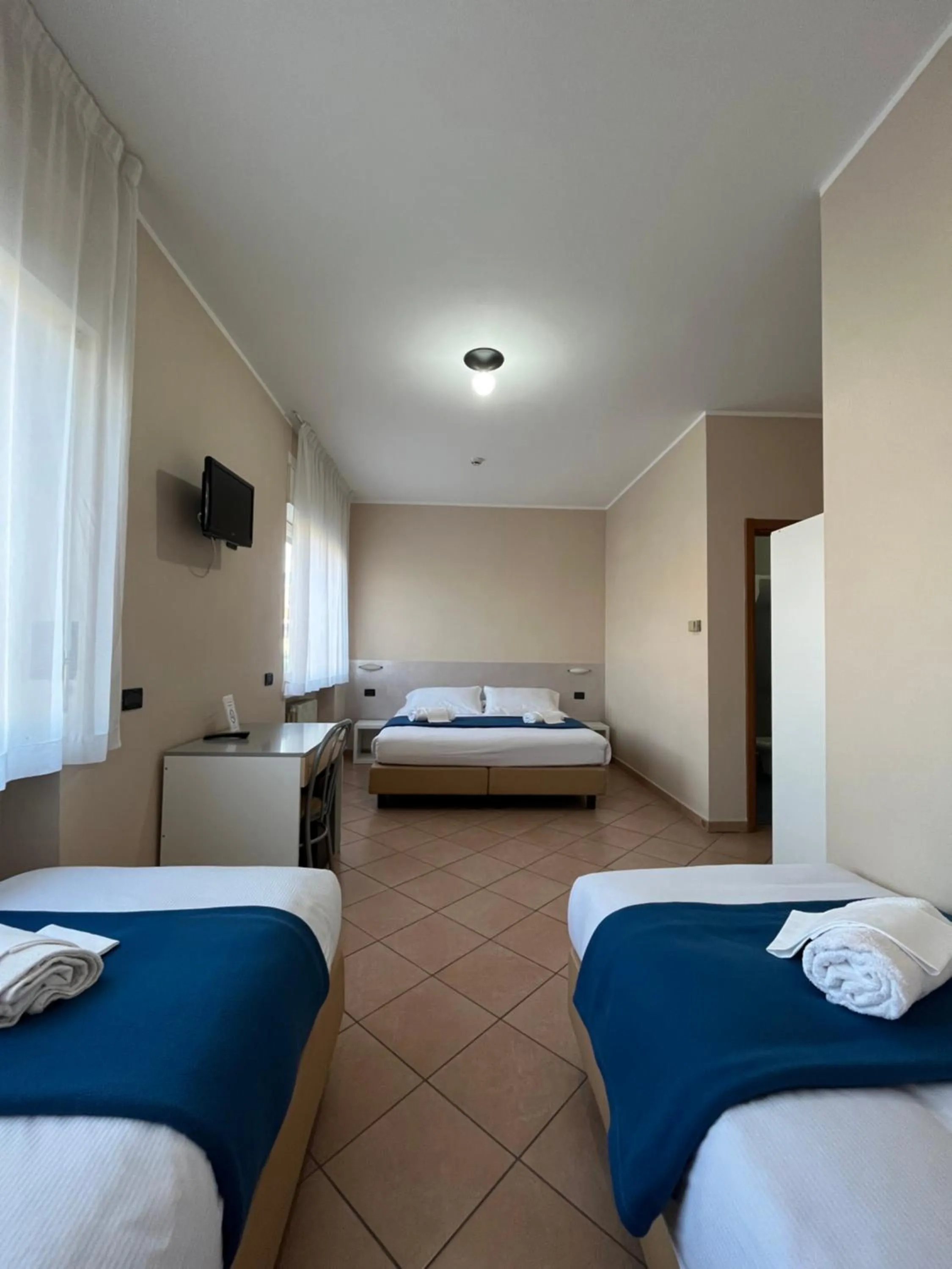 Bedroom, Bed in Al Centro