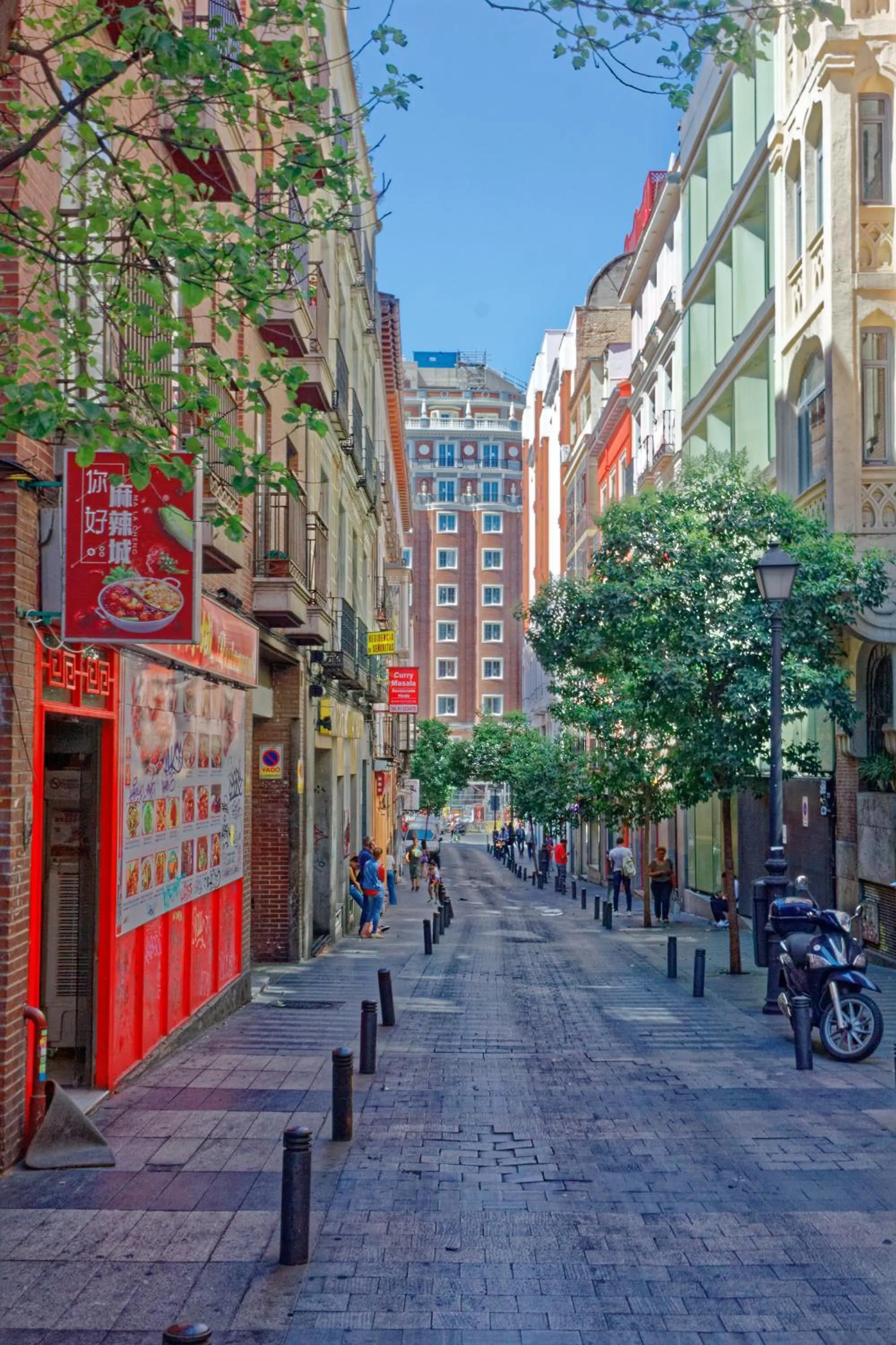 Neighbourhood in Arenal Suites Gran Vía