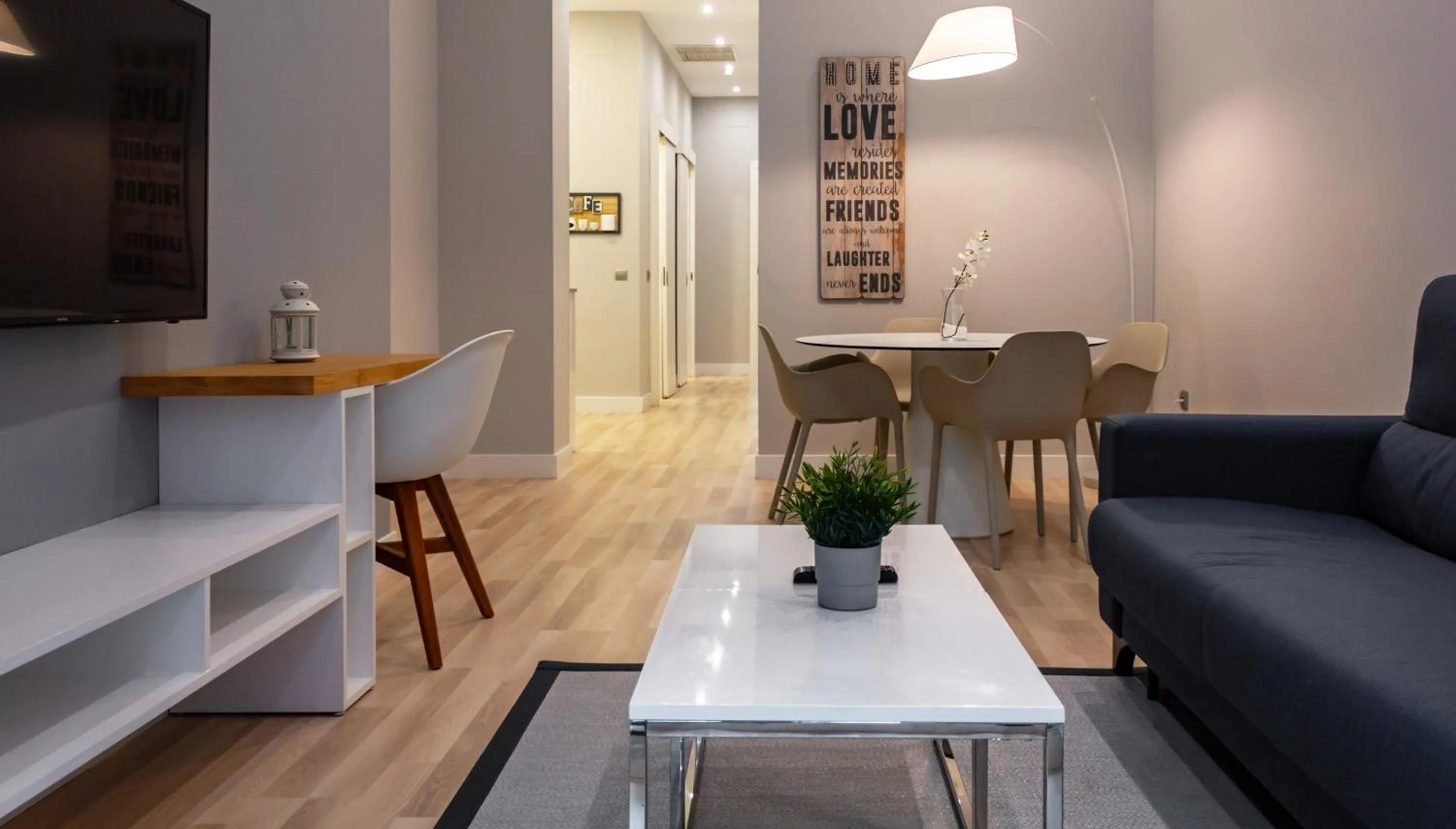 Living room in Arenal Suites Gran Vía