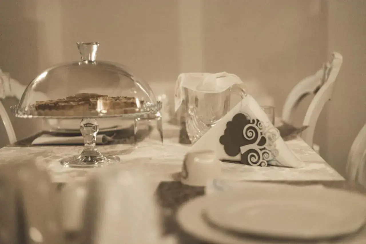 Two-Bedroom Apartment in Leodi Two-Bedroom Apartment in Leodi