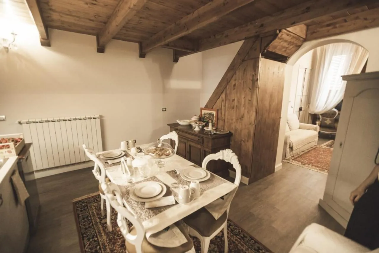 Dining area in Leodi