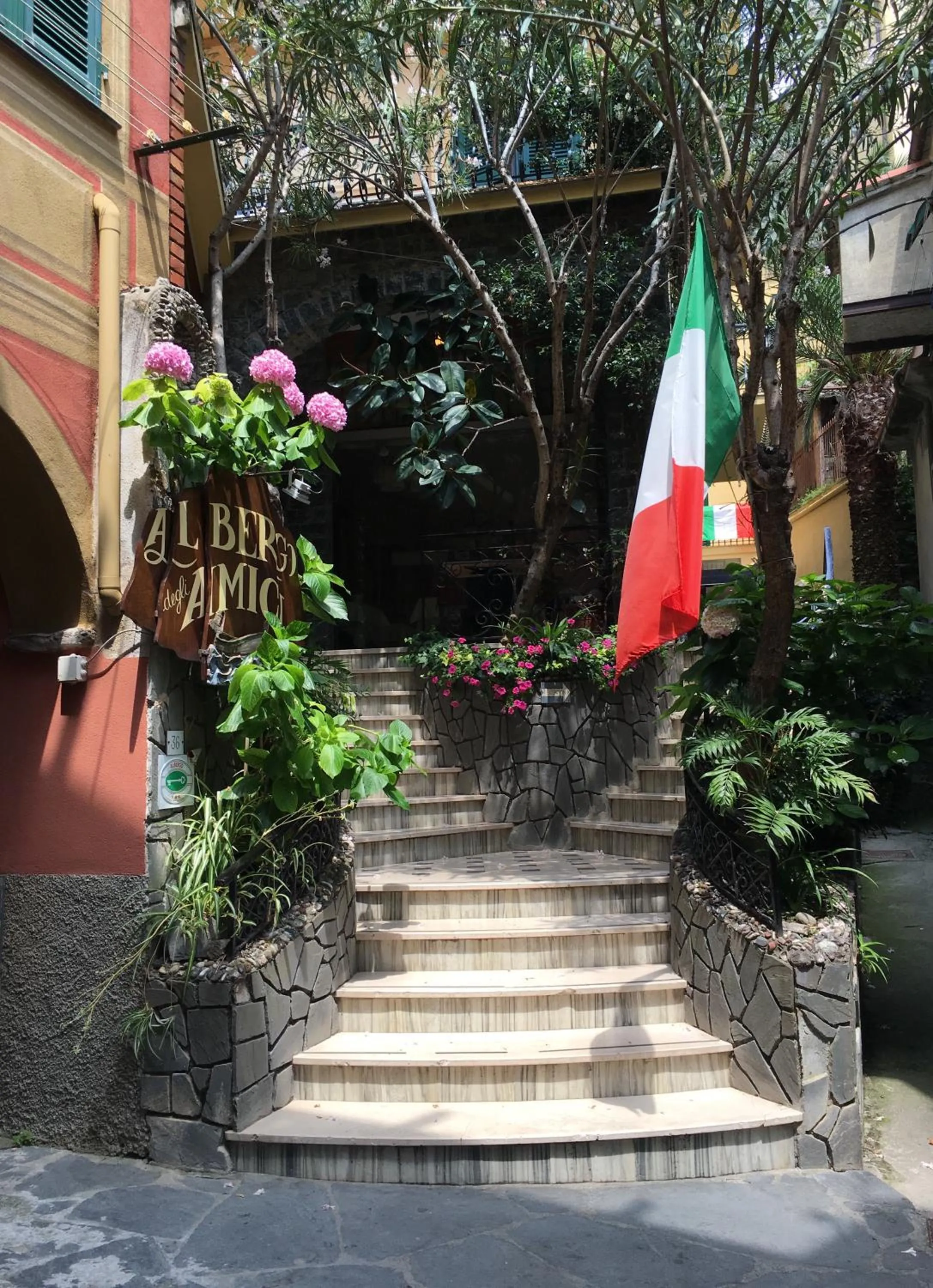 Facade/entrance in Albergo Degli Amici