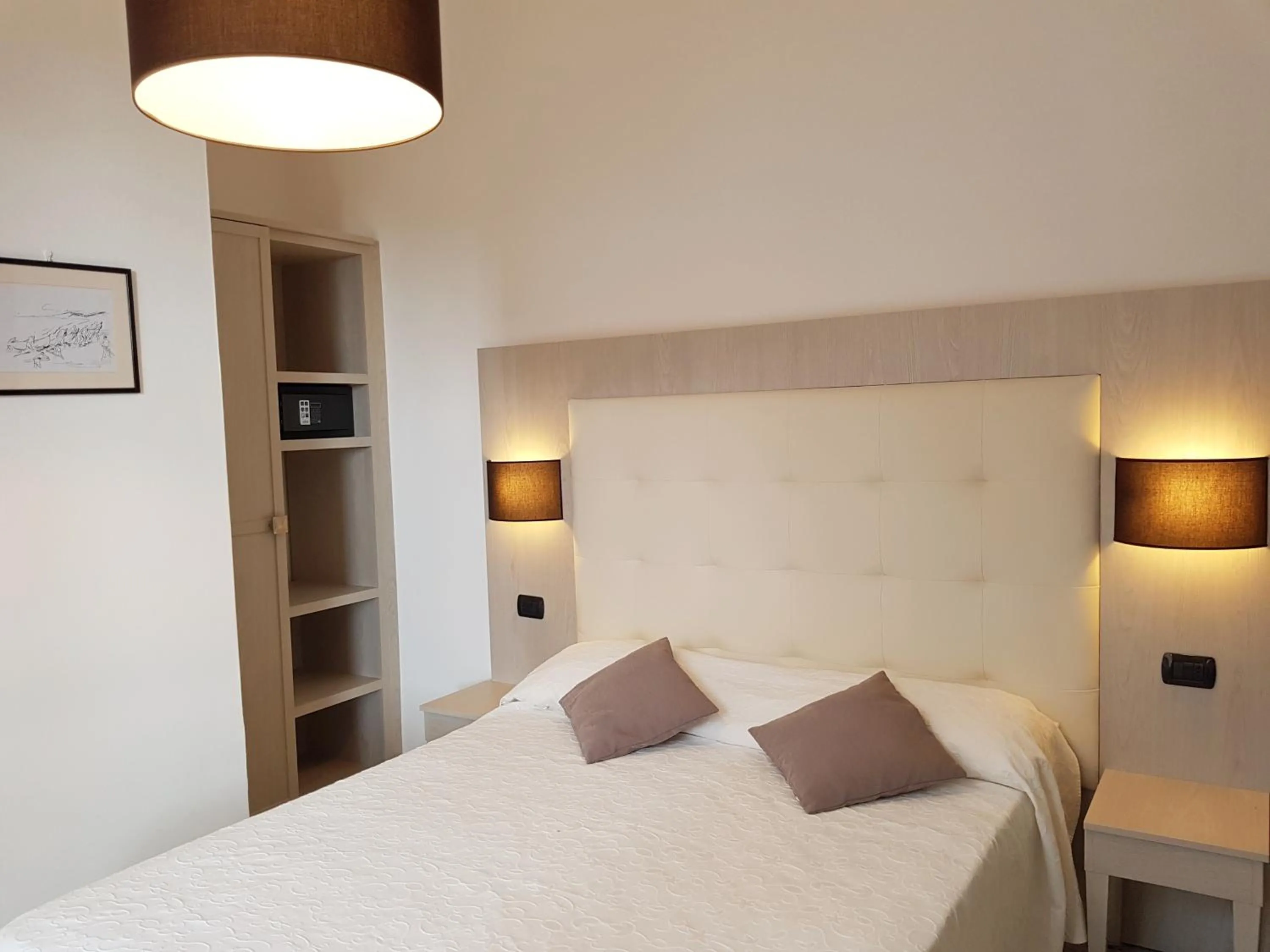 Bed in Albergo Degli Amici