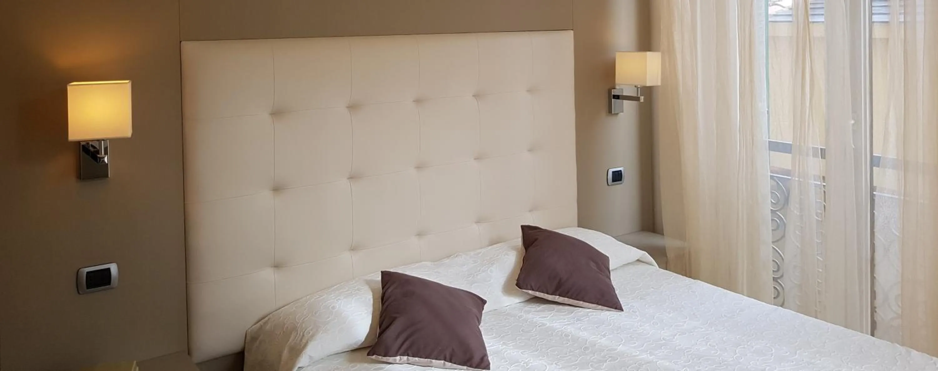 Bed in Albergo Degli Amici