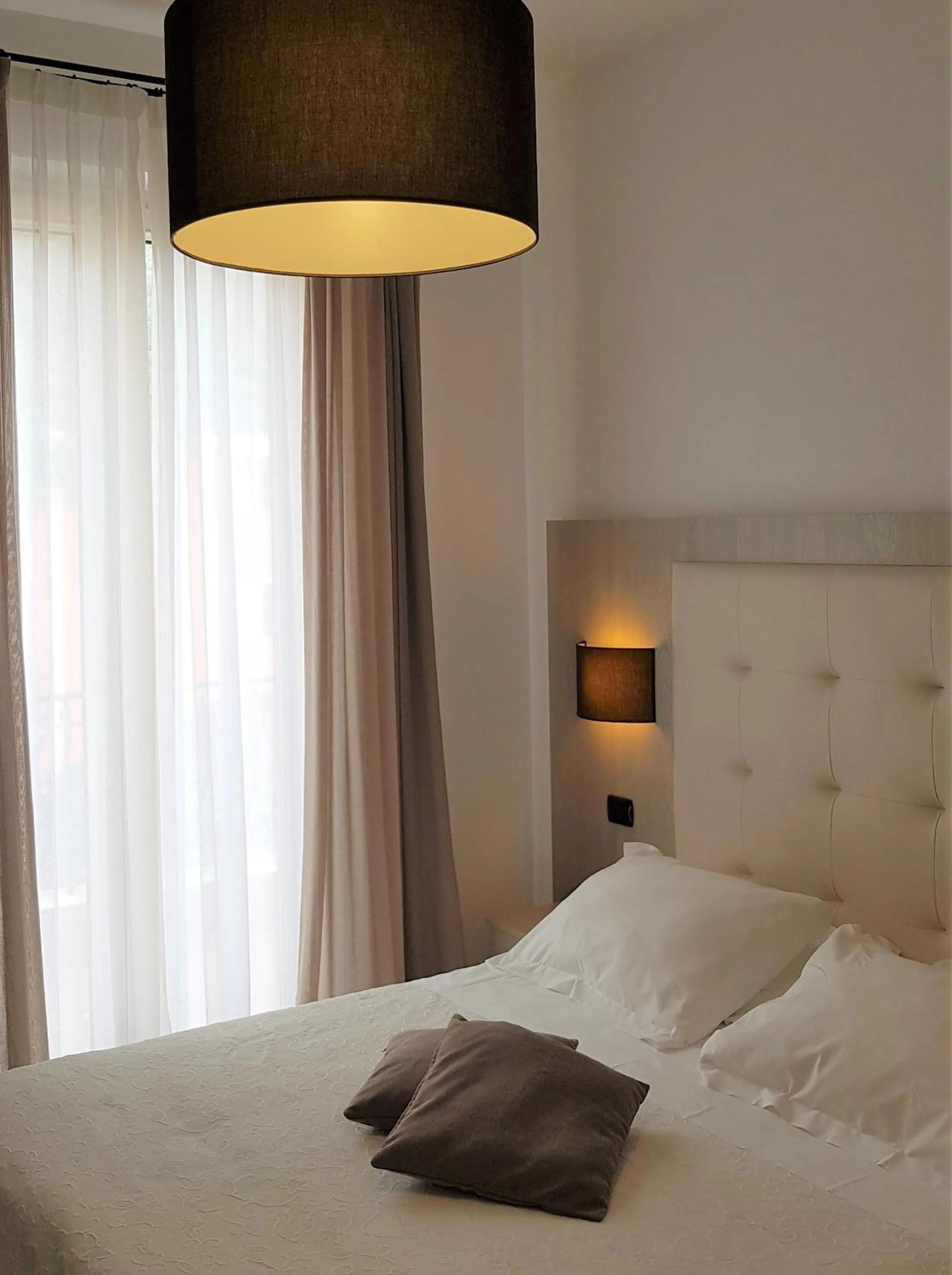 Bed in Albergo Degli Amici