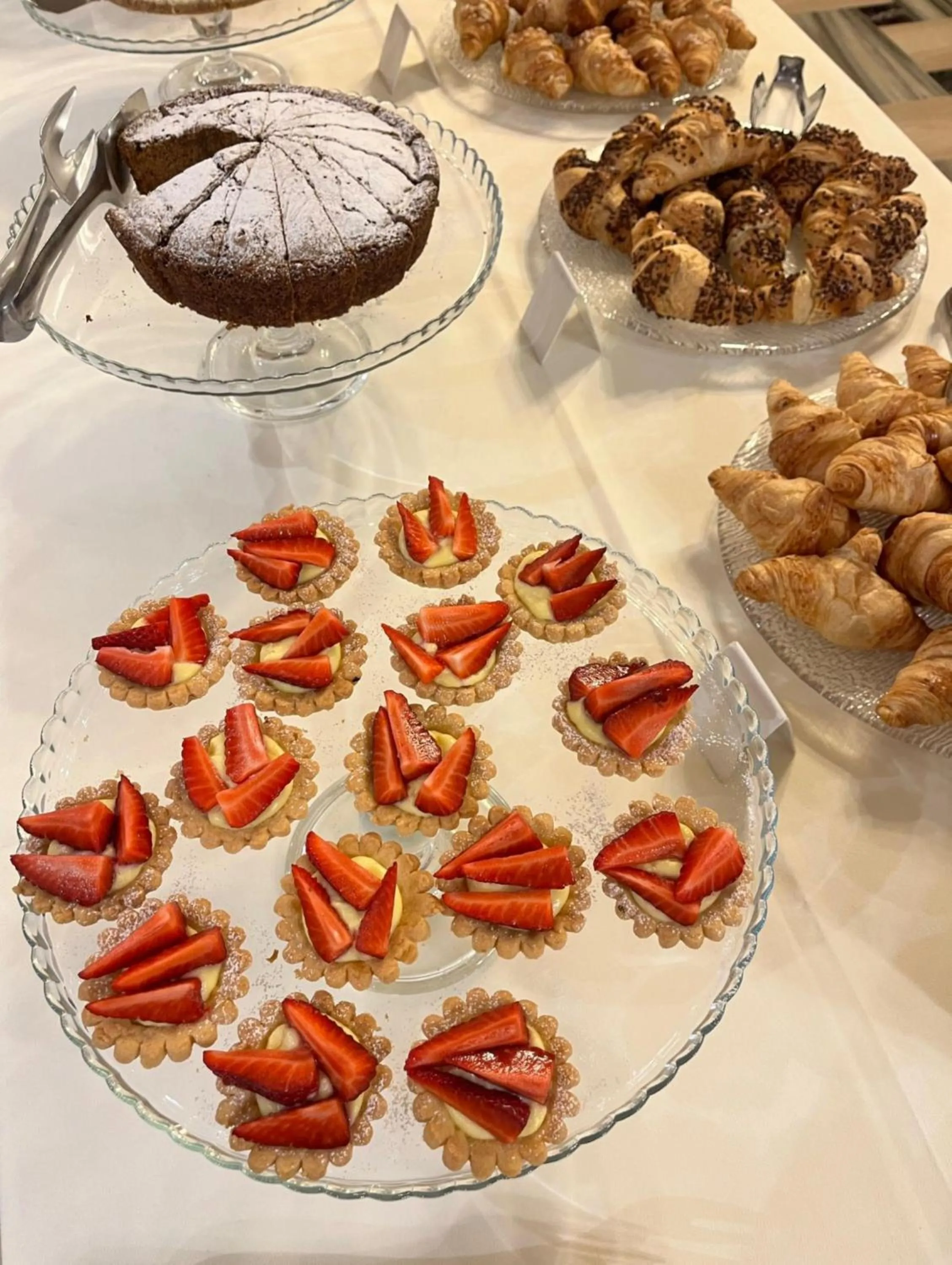 Breakfast in Albergo Degli Amici