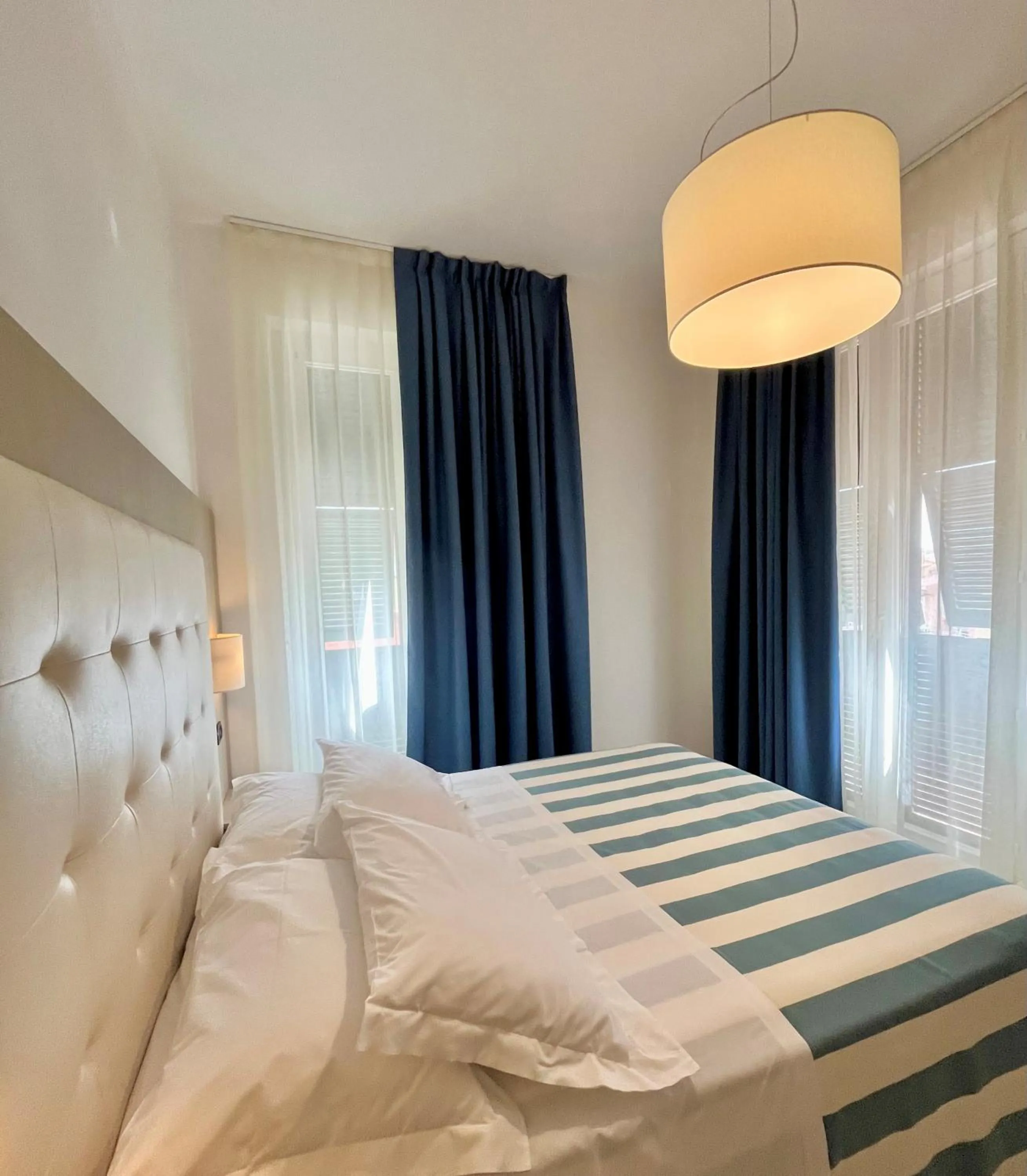 Bed in Albergo Degli Amici