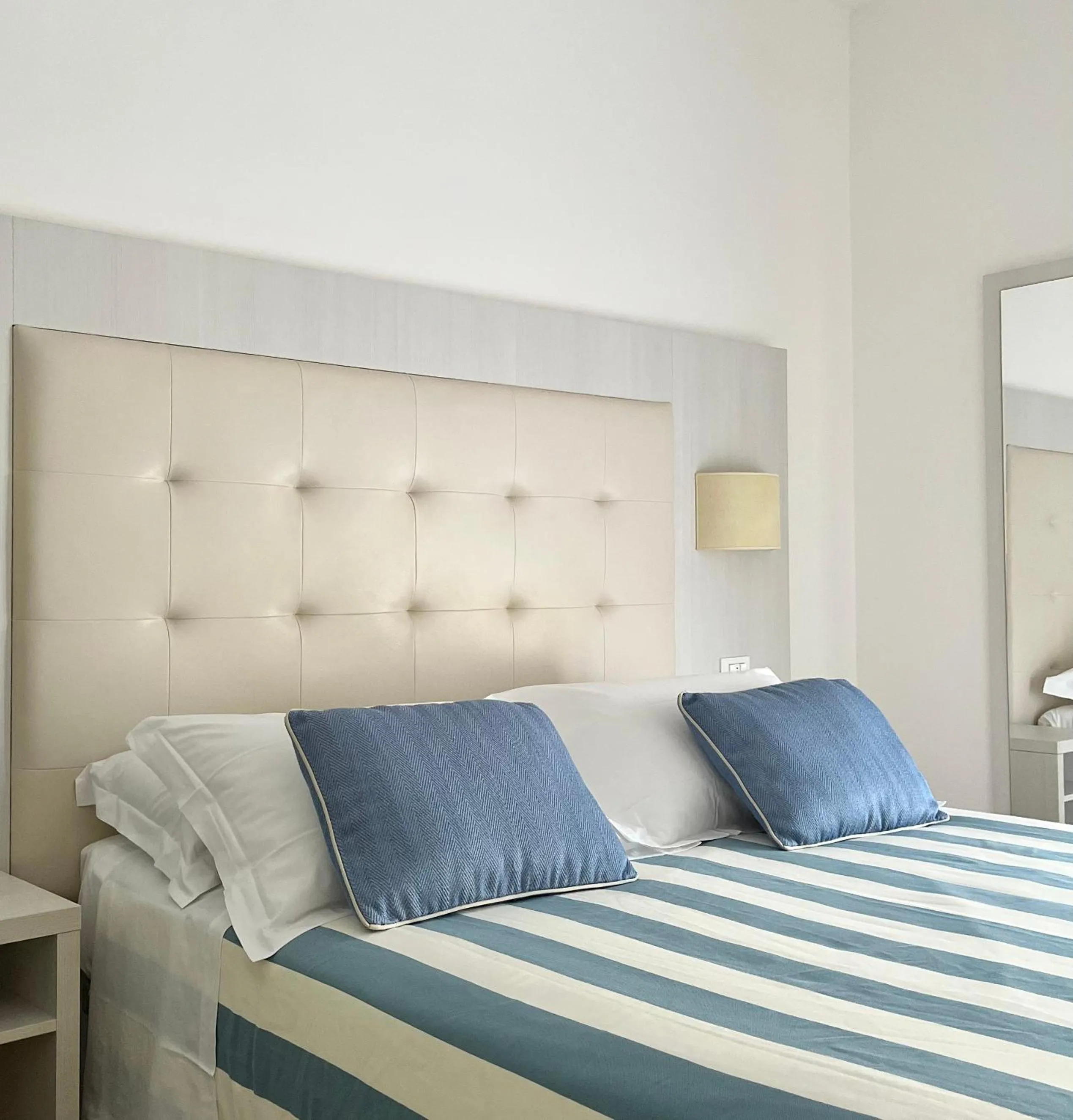 Bedroom, Bed in Albergo Degli Amici