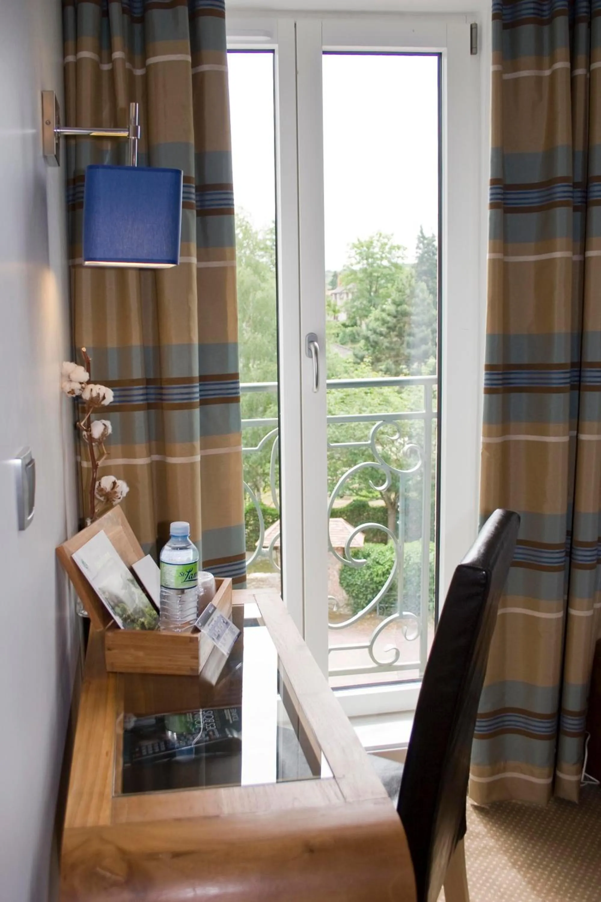 Seating area in Logis Hôtel - Le Manoir de Sauvegrain