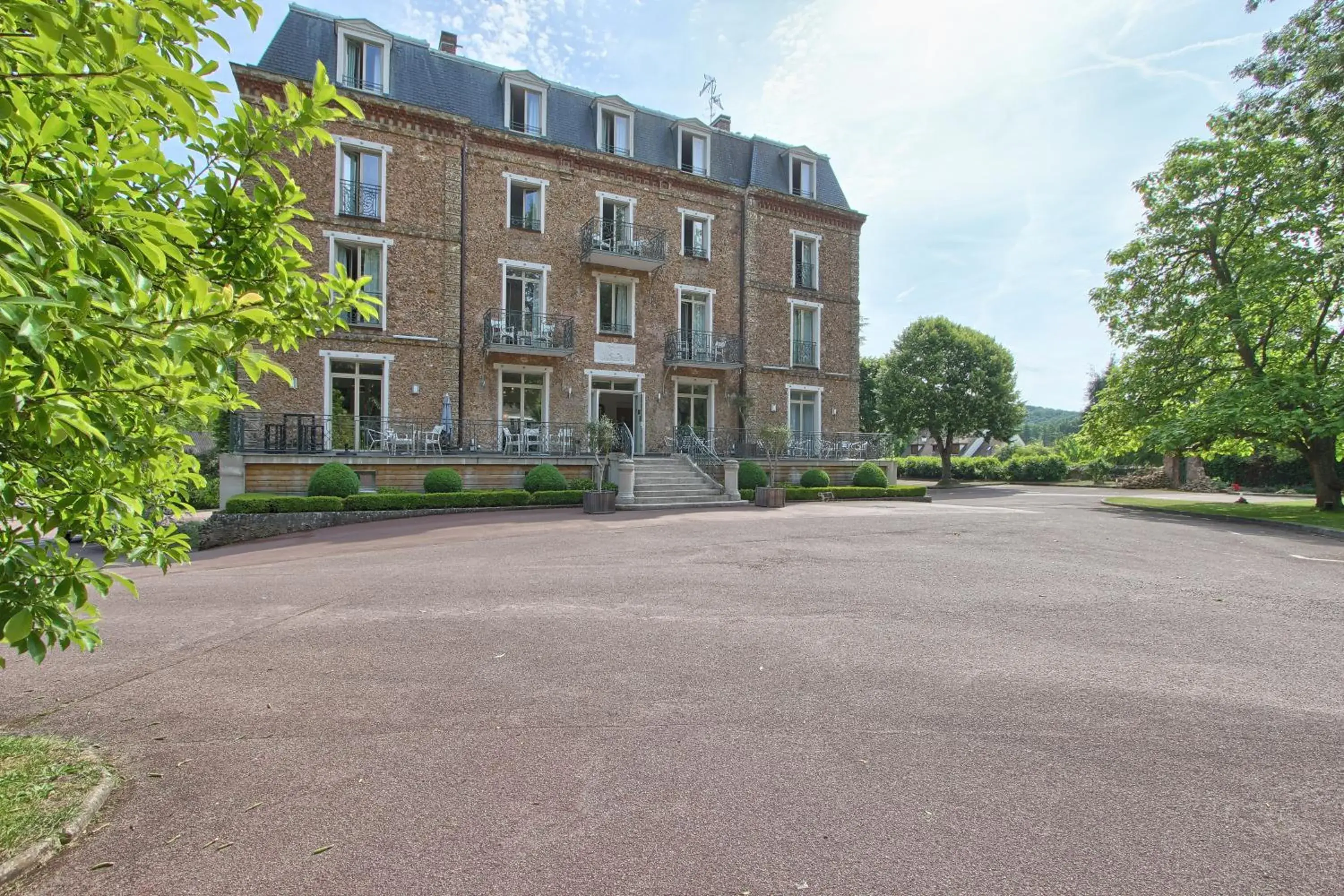 Facade/entrance, Property Building in Logis le Manoir de Sauvegrain