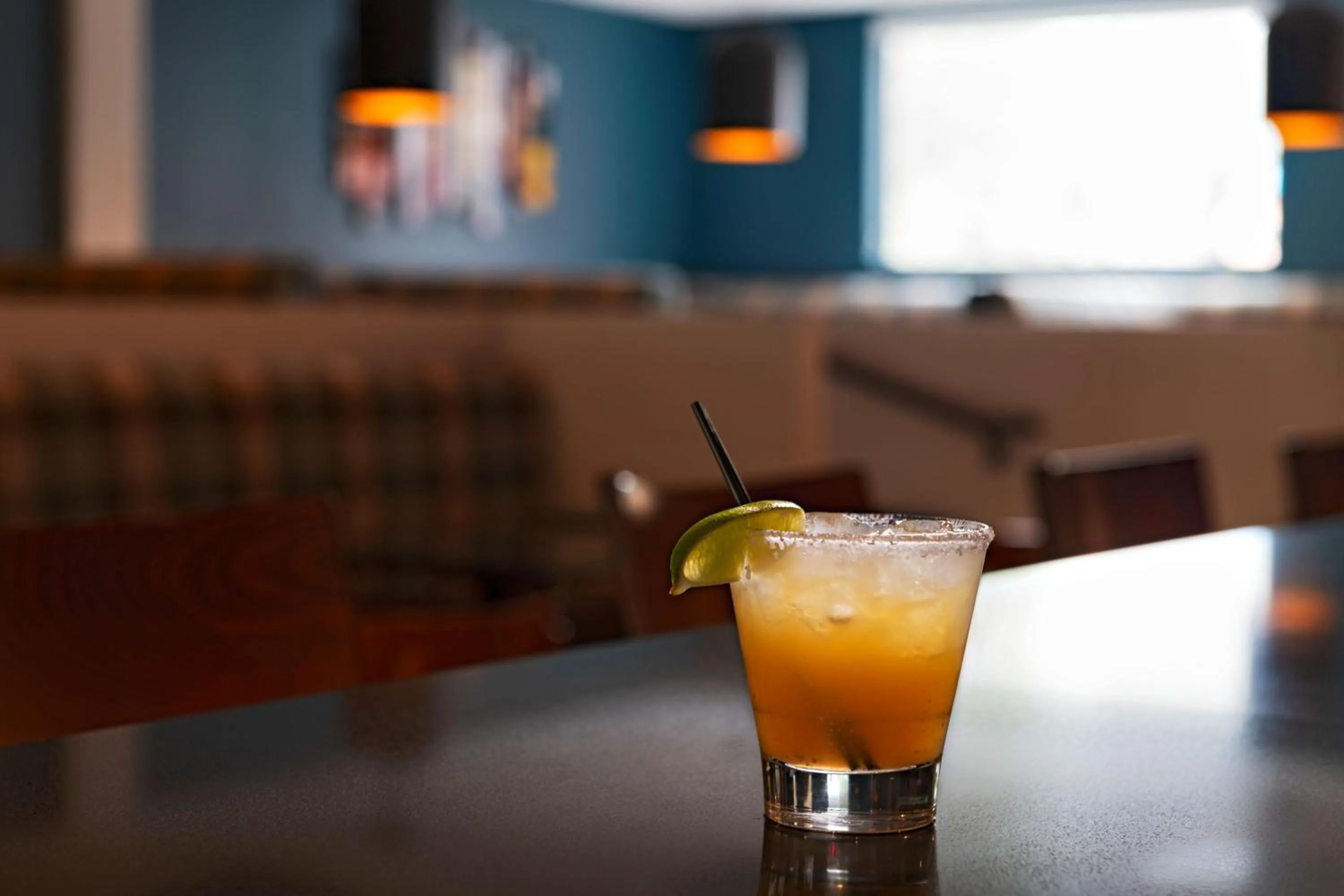 Lounge or bar in Four Points by Sheraton Tucson Airport