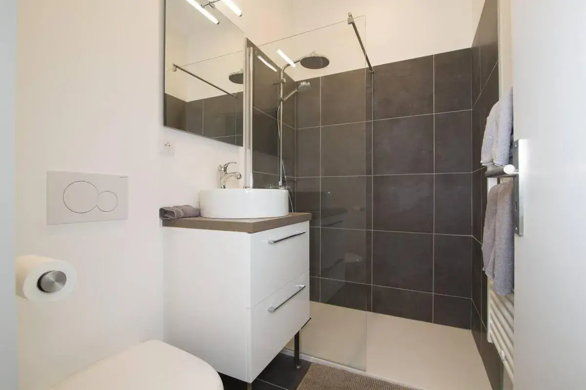 Double Room with Patio in Bordeaux Village Blaye Double Room with Patio in Bordeaux Village Blaye