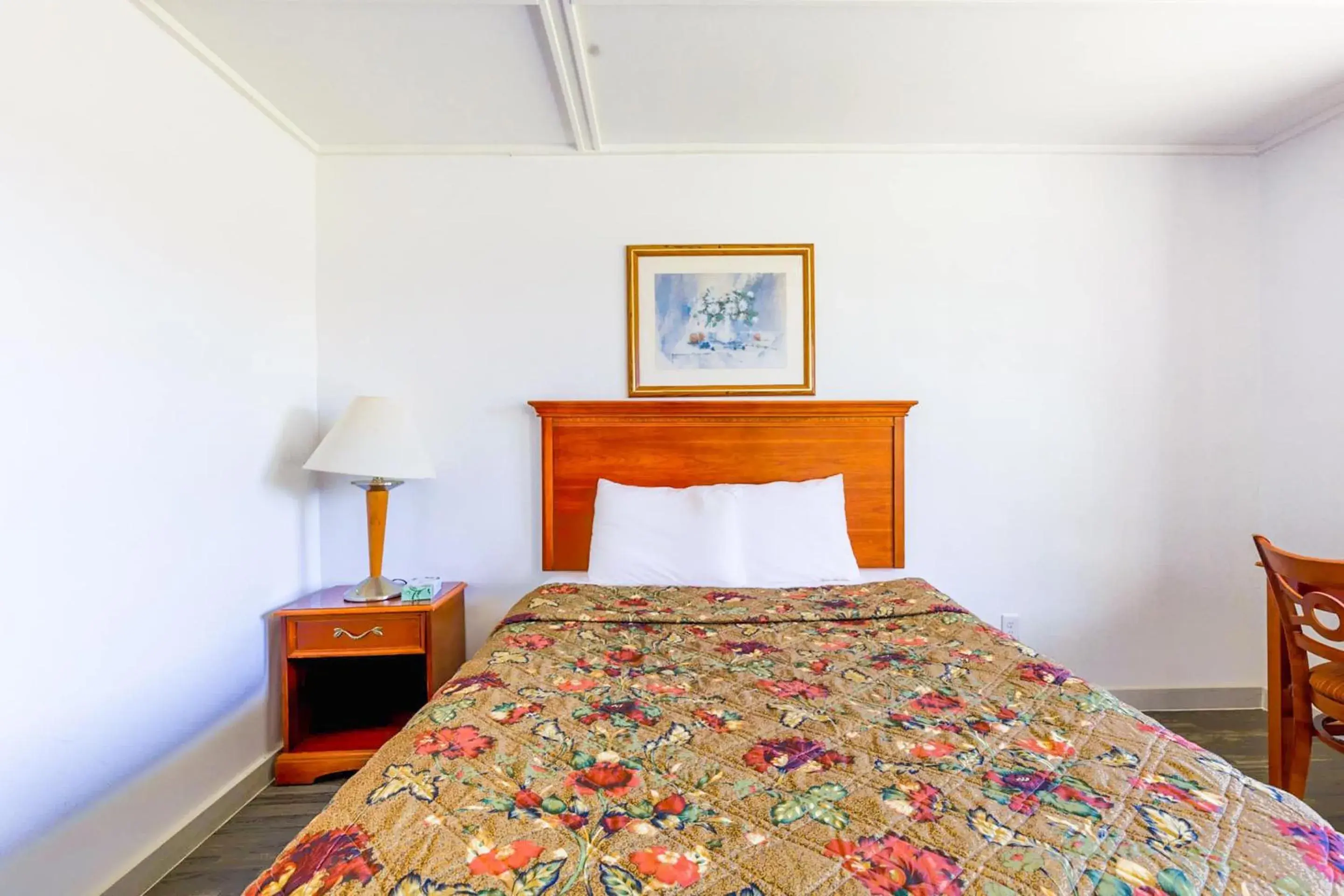 Bedroom, Bed in Country Hearth Inn & Suites By OYO Sturgis Bedroom, Bed in Country Hearth Inn & Suites By OYO Sturgis